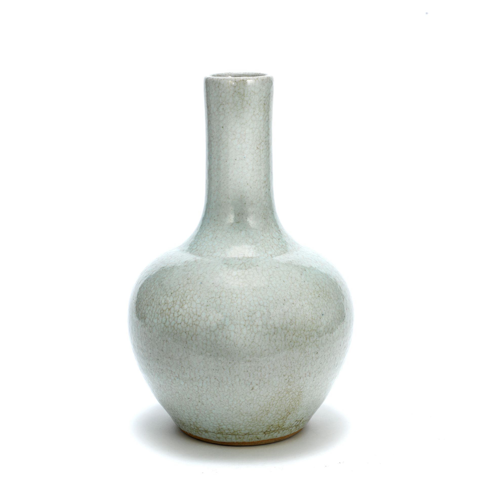 A PALE CELADON CRACKLE-GLAZED BOTTLE VASE Late Qing Dynasty