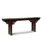 A LARGE LONG LACQUERED JUMU ALTAR TABLE 19th century