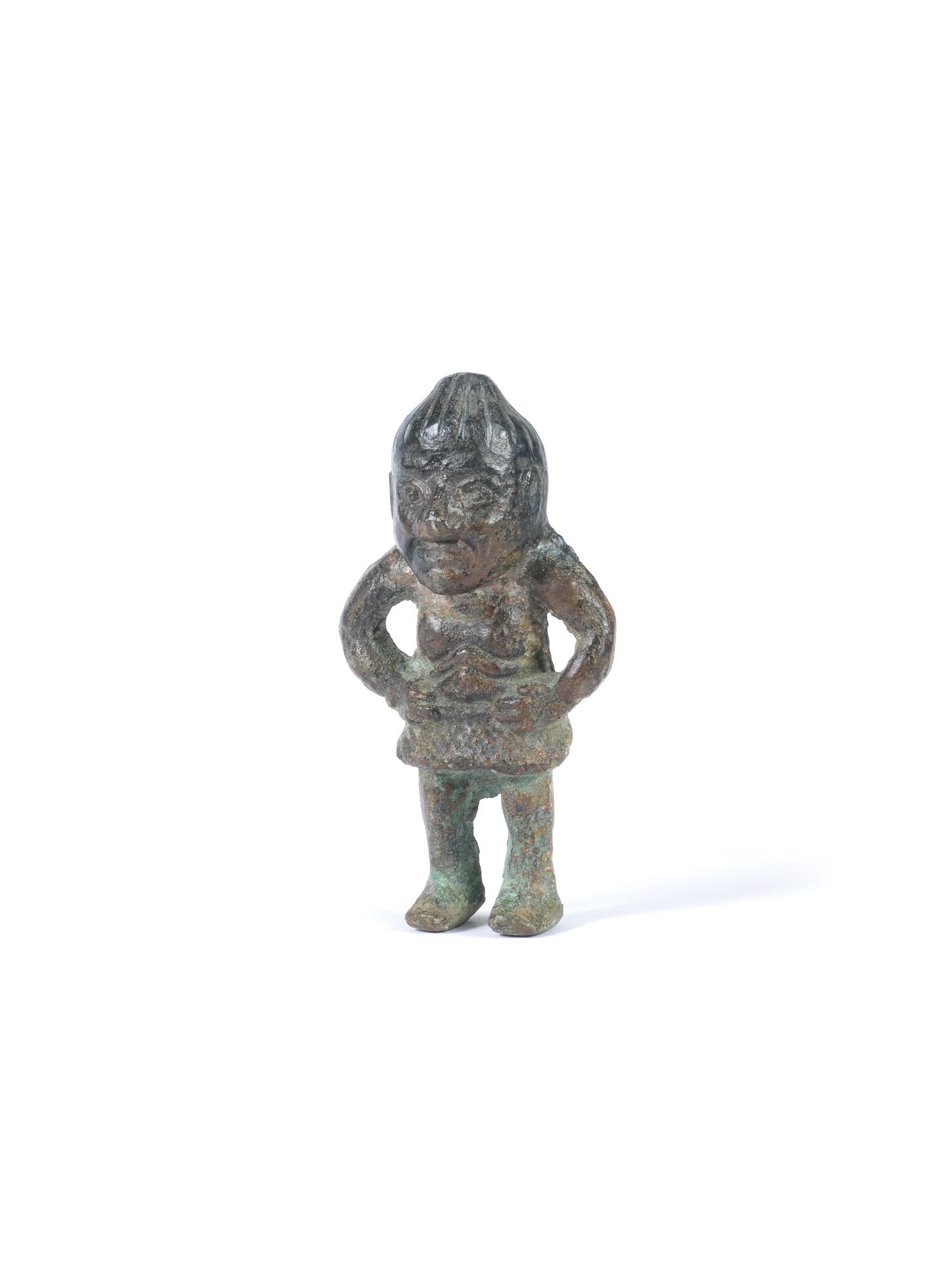 A RARE BRONZE FIGURE OF A SHAMAN Zhou Dynasty (2)