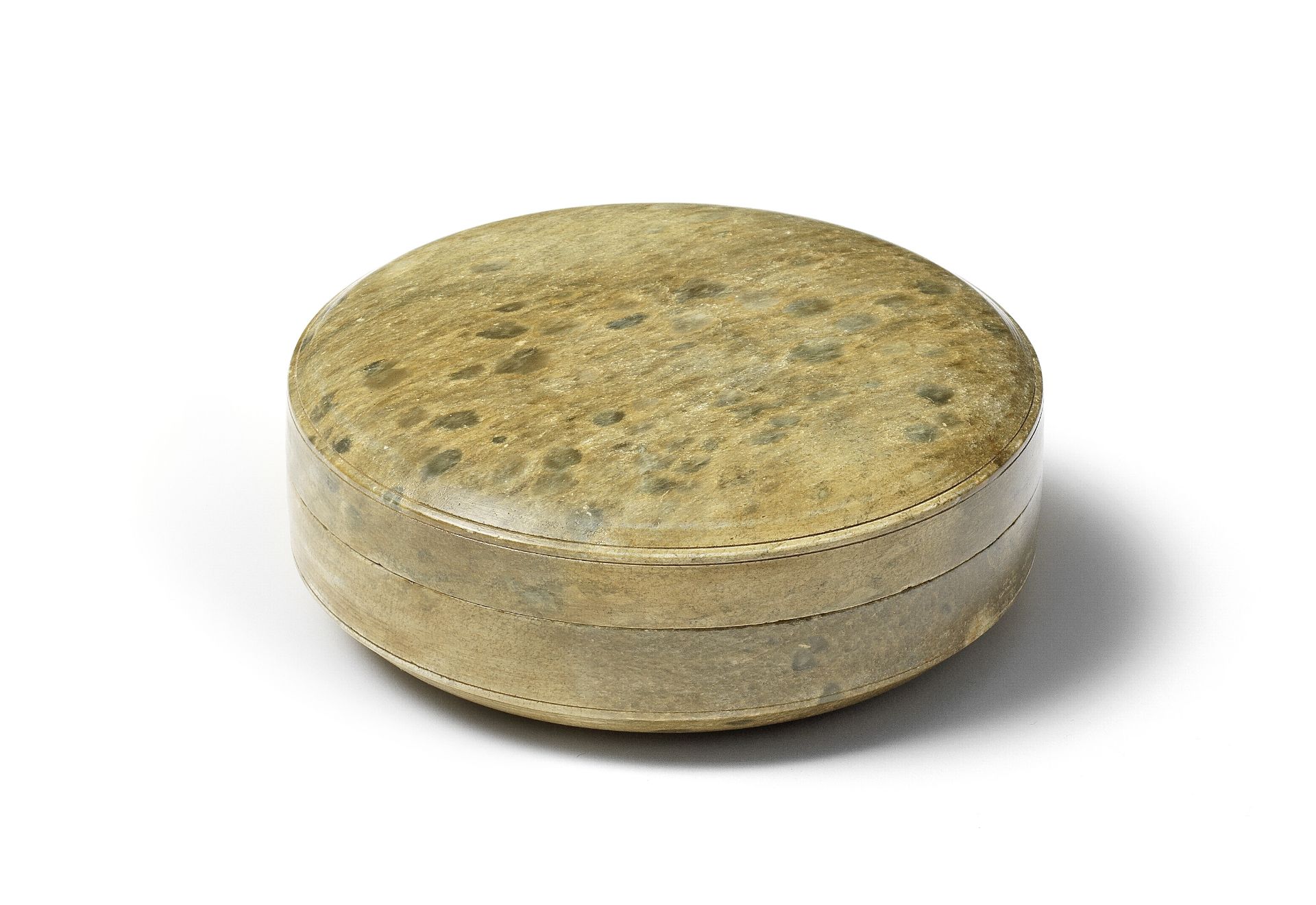 A RARE LARGE STEATITE BOX AND COVER Tang Dynasty (3)