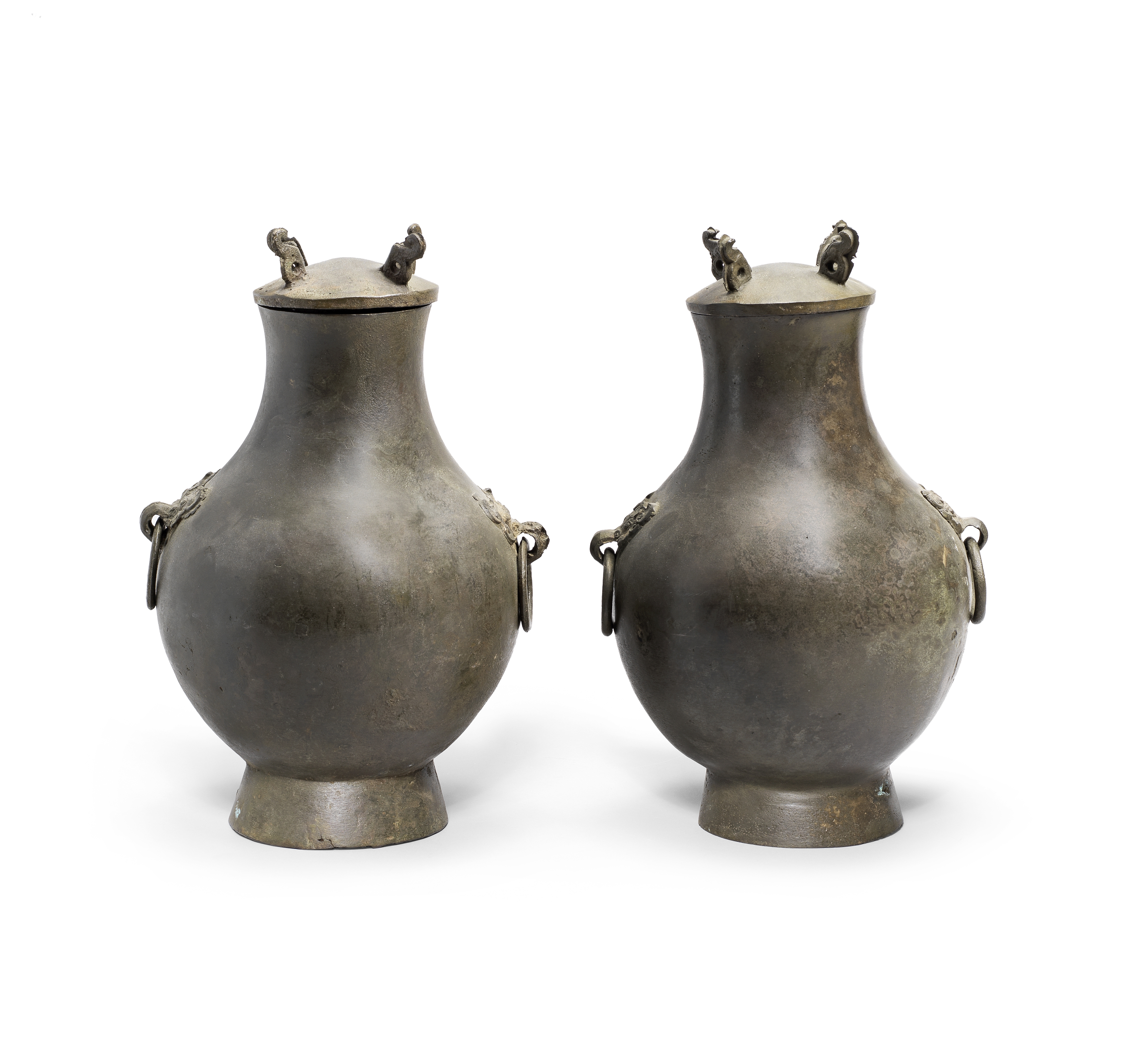A PAIR OF BRONZE RITUAL WINE VESSELS AND COVERS, HU Han Dynasty (4)
