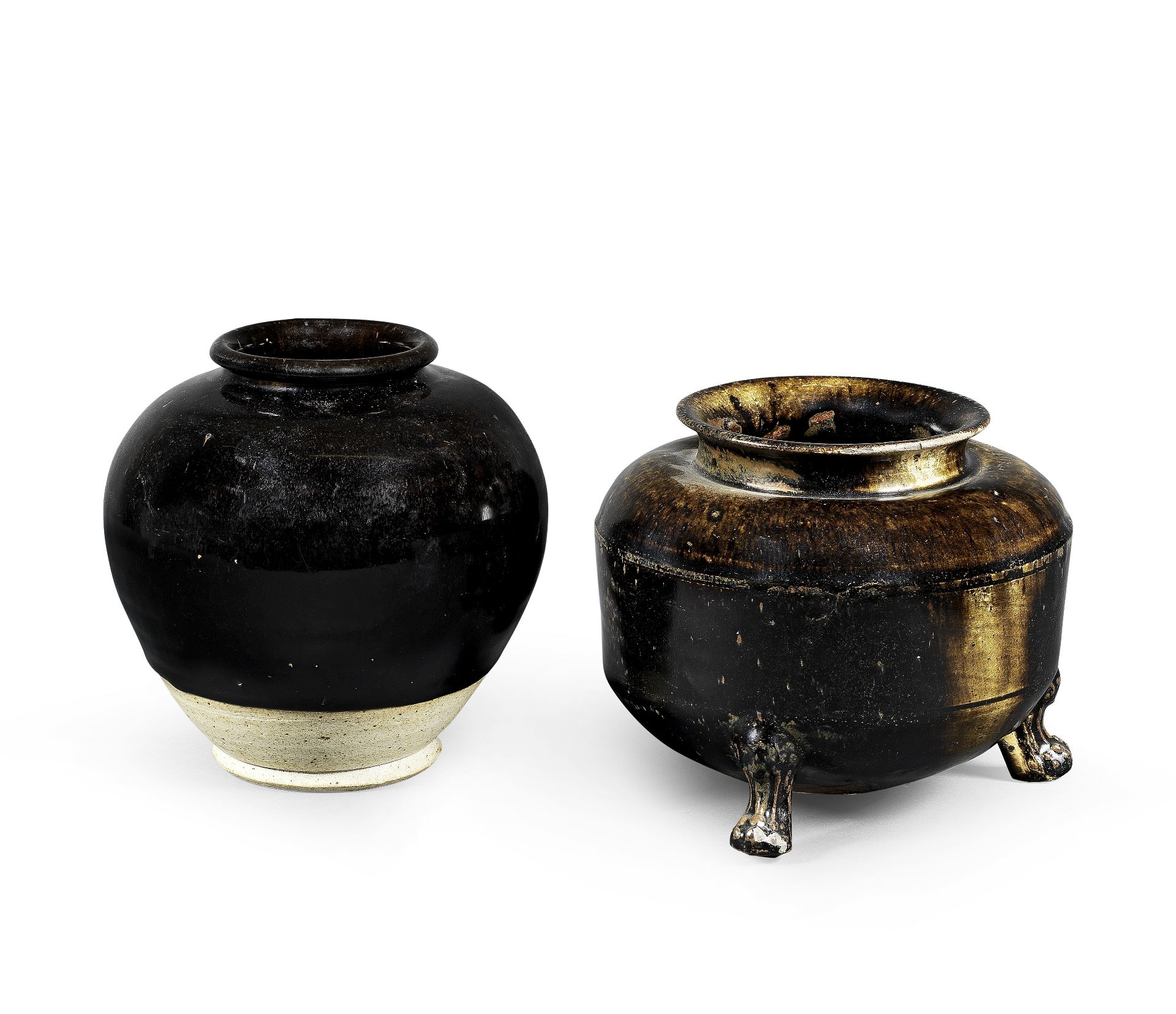 A BLACK-GLAZED RUSSET-SPLASHED TRIPOD INCENSE BURNER AND A BLACK-GLAZED JAR Tang Dynasty (2)