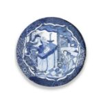 AN UNUSUAL BLUE AND WHITE 'THREE KINGDOMS' CIRCULAR PLAQUE Late 16th/early 17th century