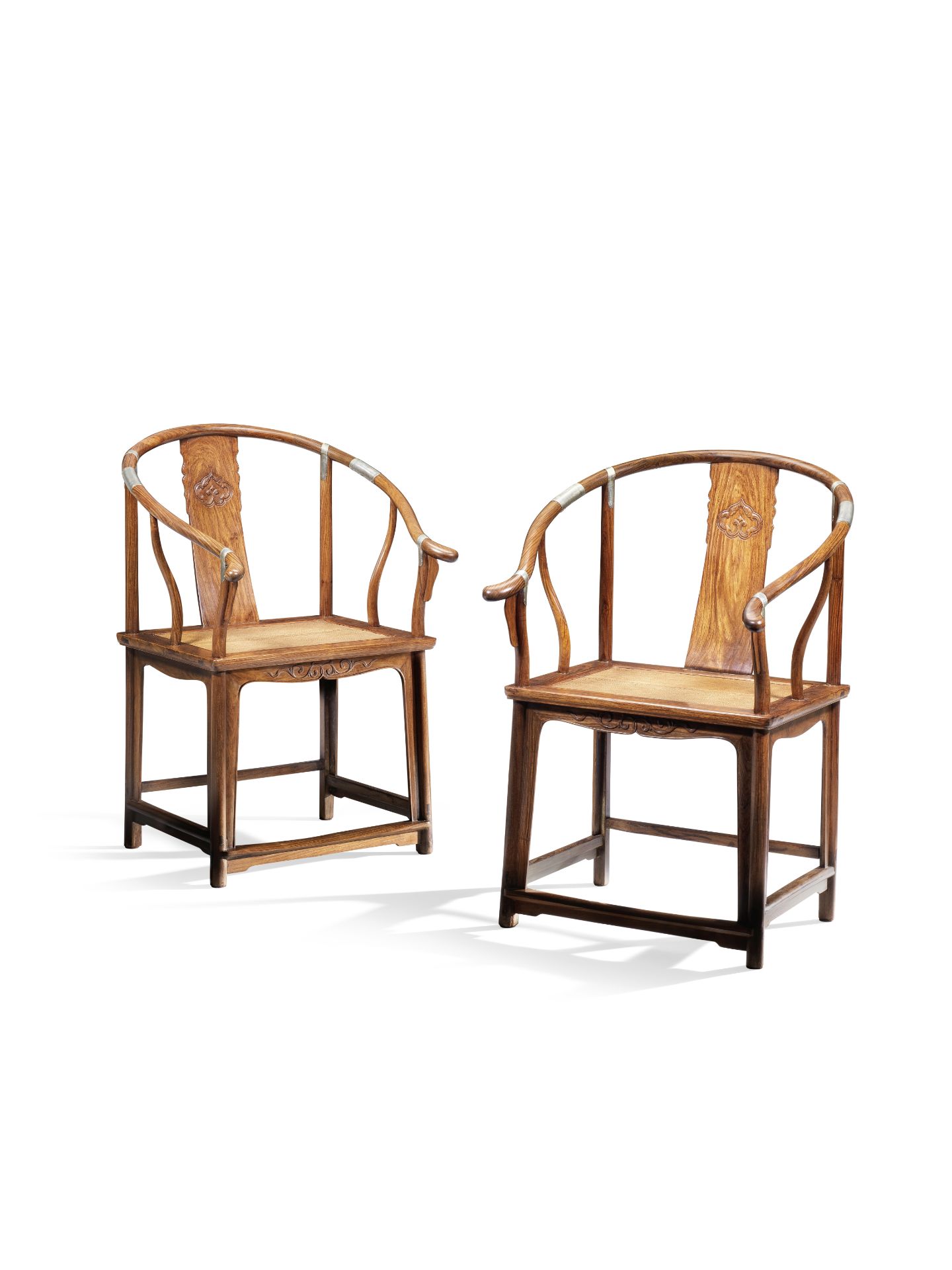 A VERY RARE PAIR OF HUANGHUALI HORSESHOE-BACK ARMCHAIRS, QUANYI 17th/18th century (2)