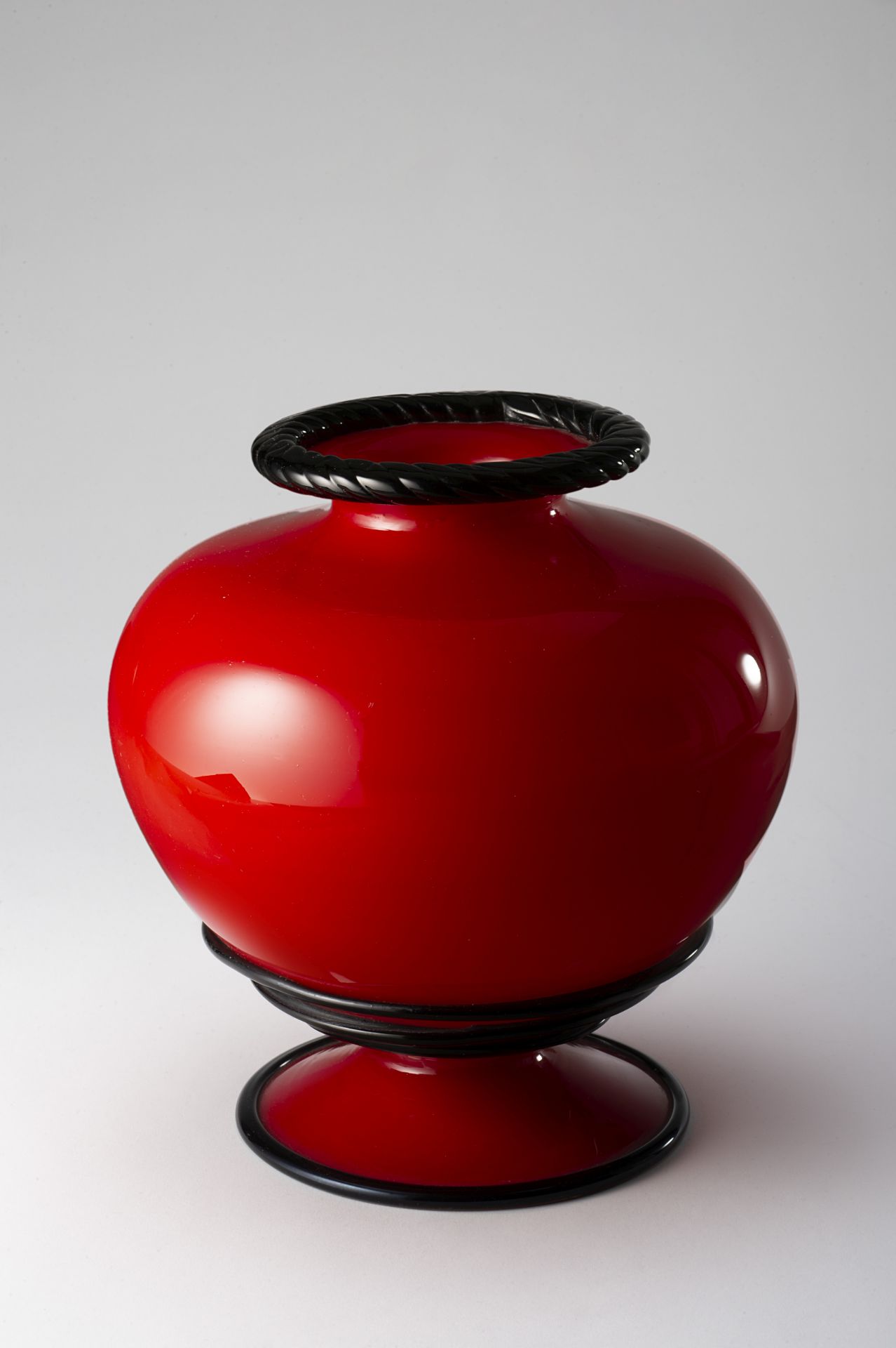 Napoleone Martinuzzi Rare vase, model no. 3289, 1926-1930