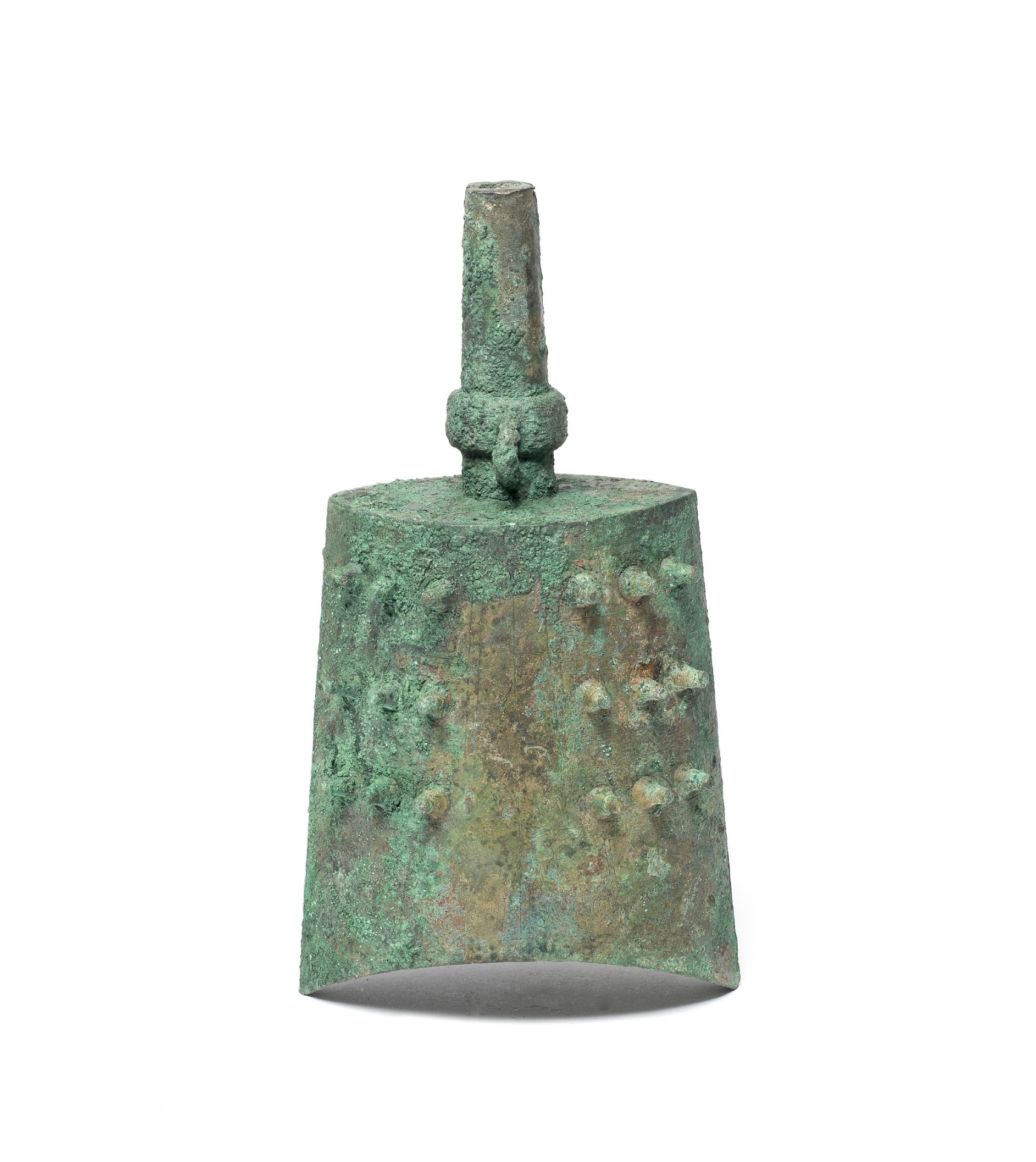 A RARE ARCHAIC BRONZE RITUAL BELL, BIANZHONG Western Zhou Dynasty (2)