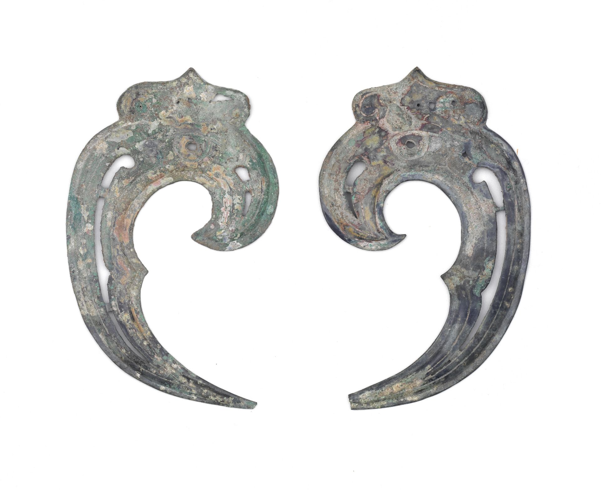 An unusual pair of bronze horse-harness cheek fittings Western Zhou Dynasty (4)