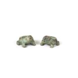 A RARE PAIR OF BRONZE 'CROUCHING BEAR' MAT WEIGHTS Han Dynasty (3)