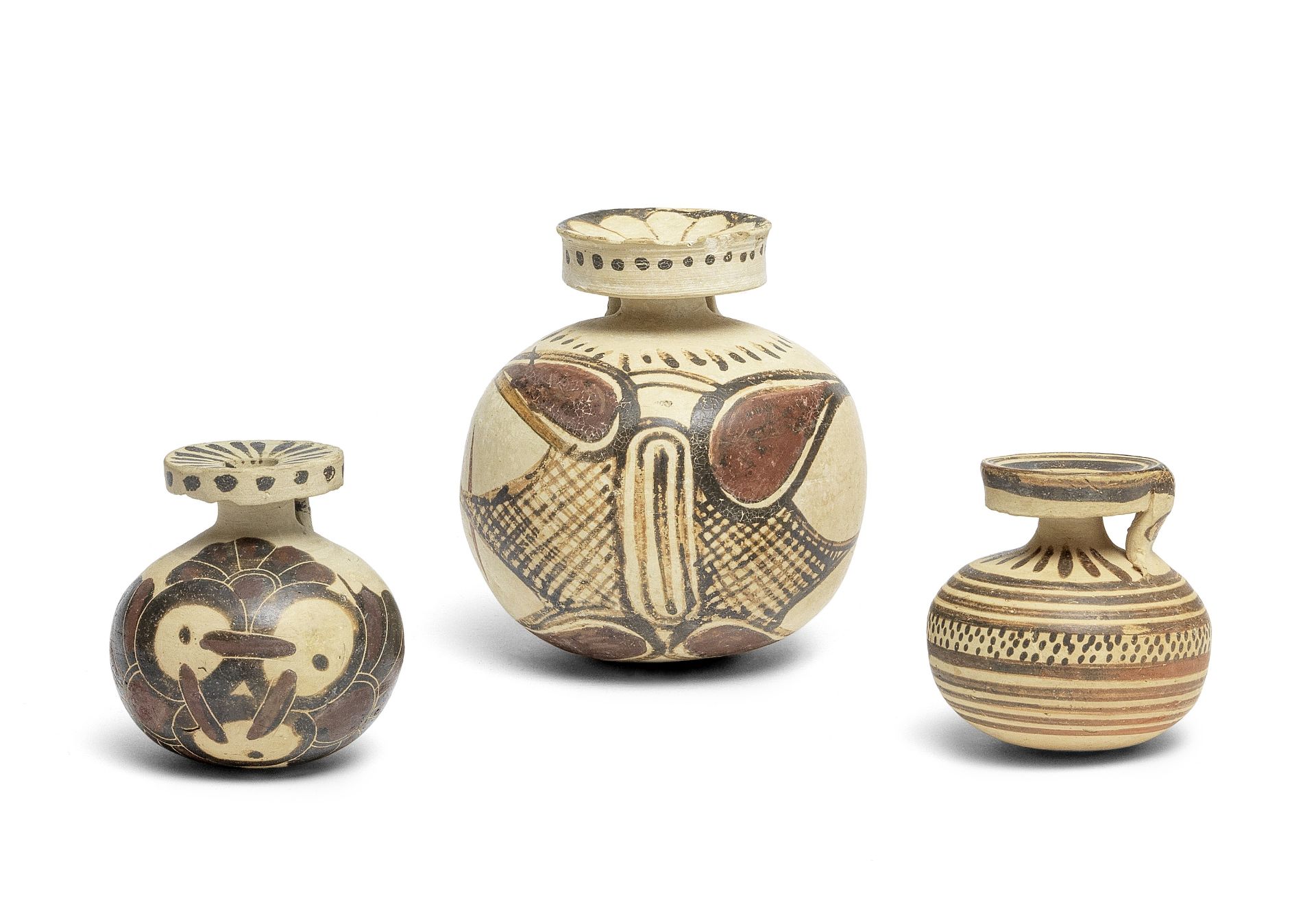 Three Corinthian pottery aryballoi 3