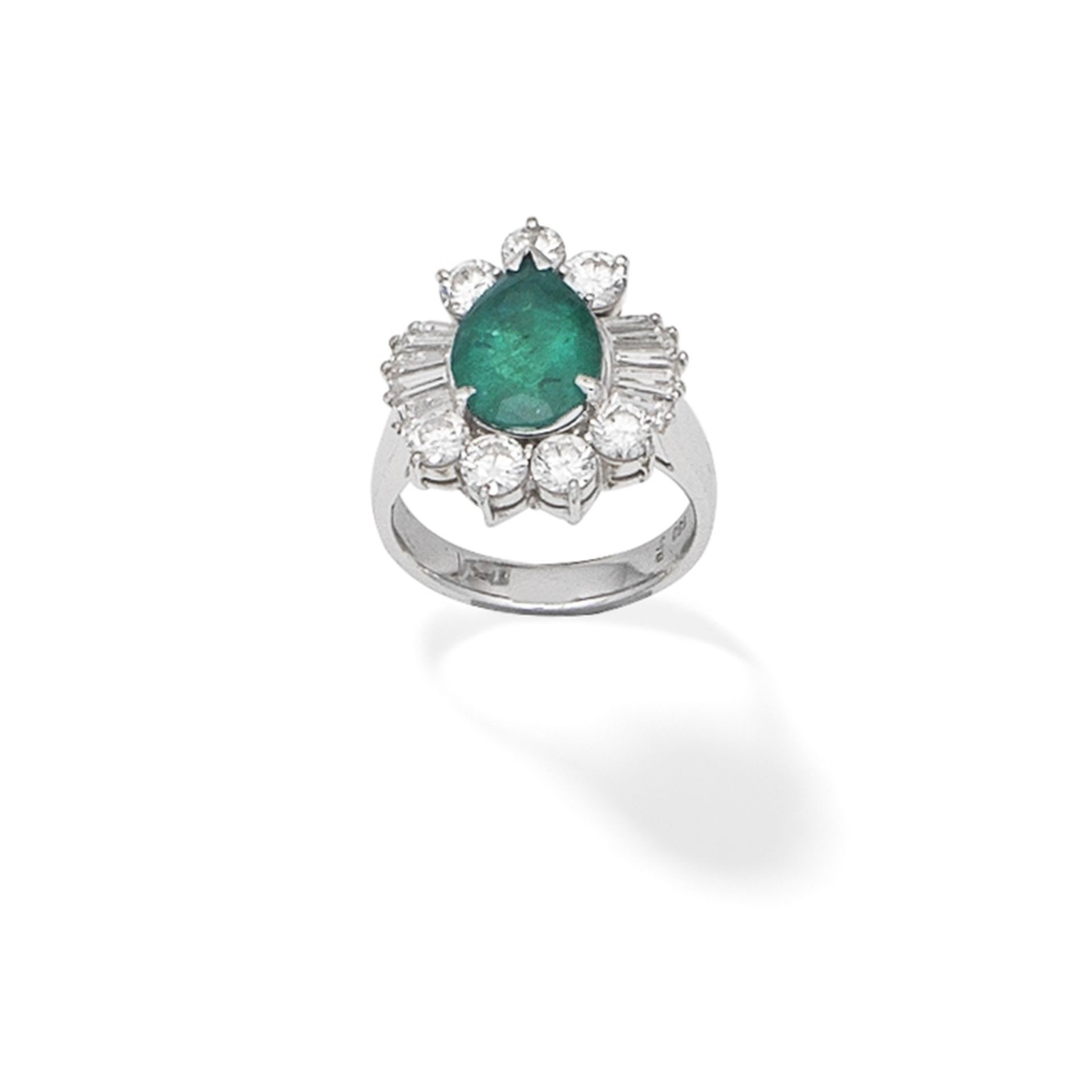 EMERALD AND DIAMOND RING