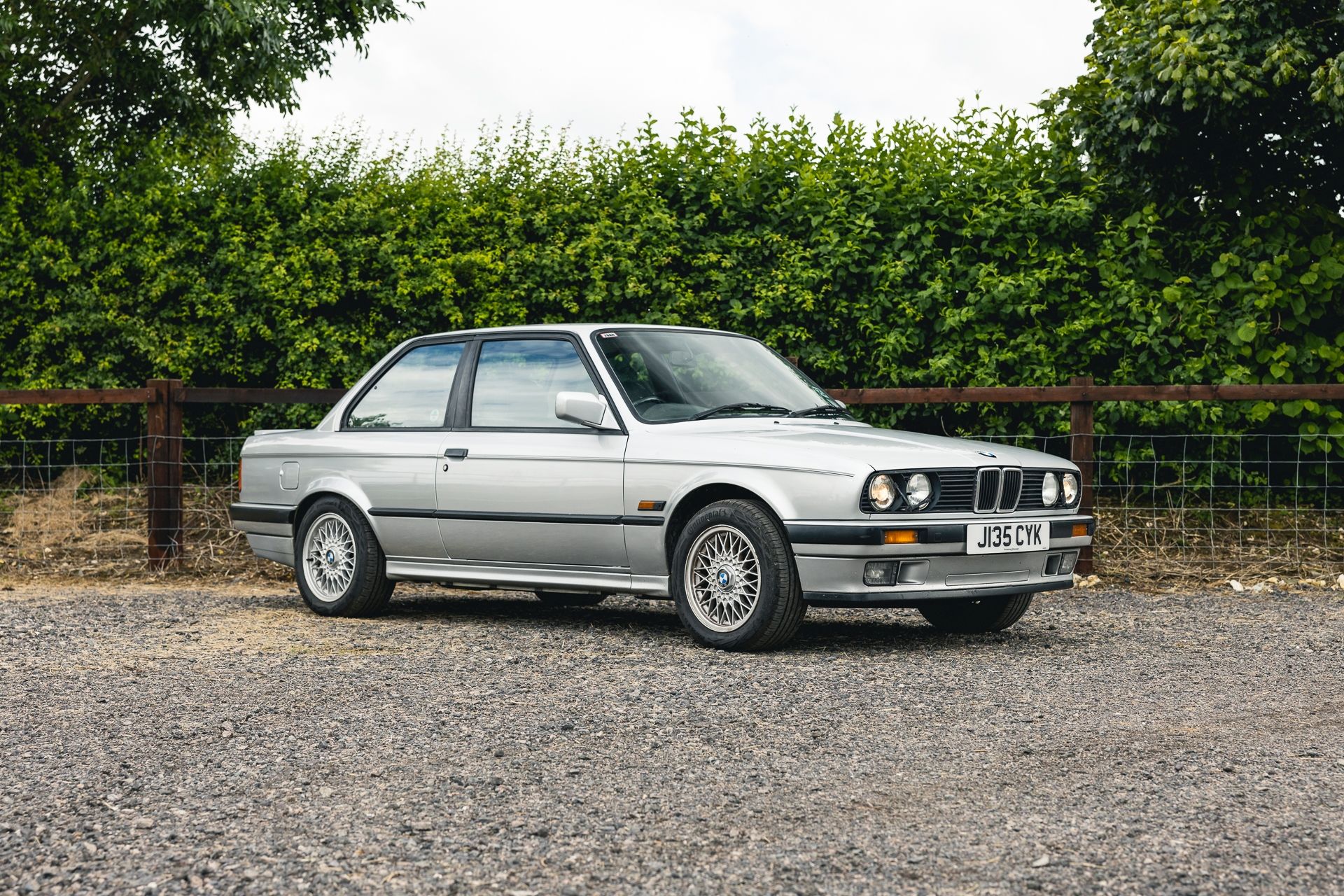 1991 BMW 320i SE (E30) Coup&#233; Chassis no. WBAAA62010EG00160