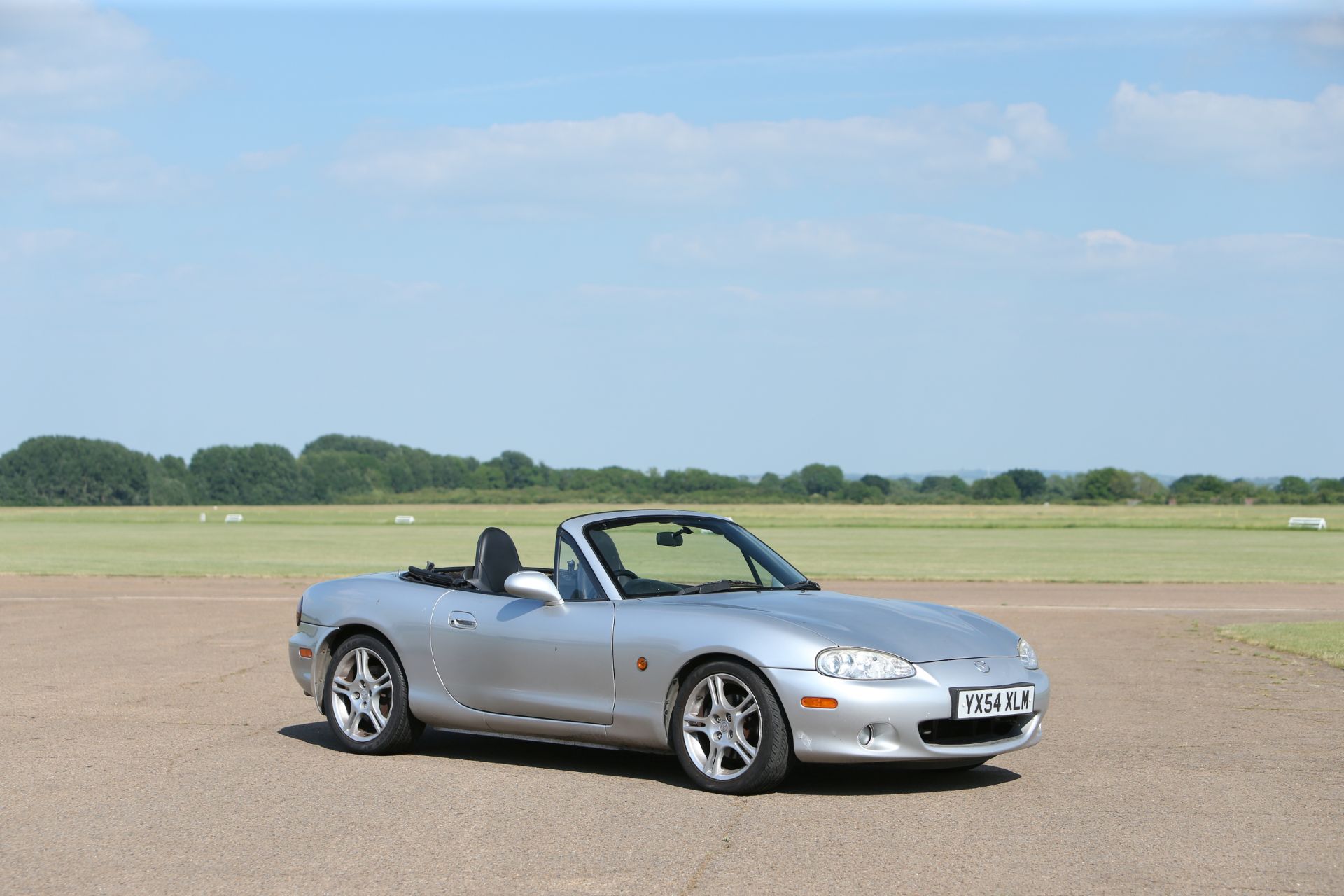 2004 Mazda MX-5 Mk2.5 1.8 SV-T Chassis no. JMZNB18P600409090