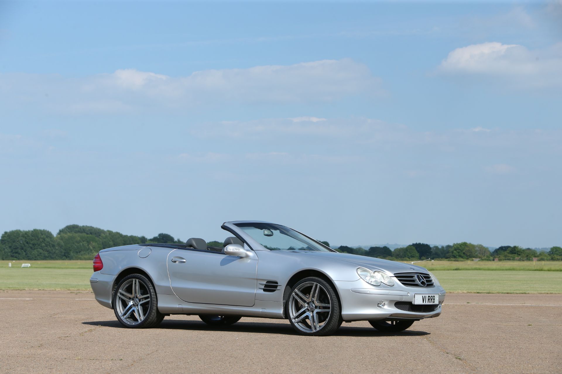 2003 Mercedes-Benz SL500 Chassis no. WDB2304752F054058