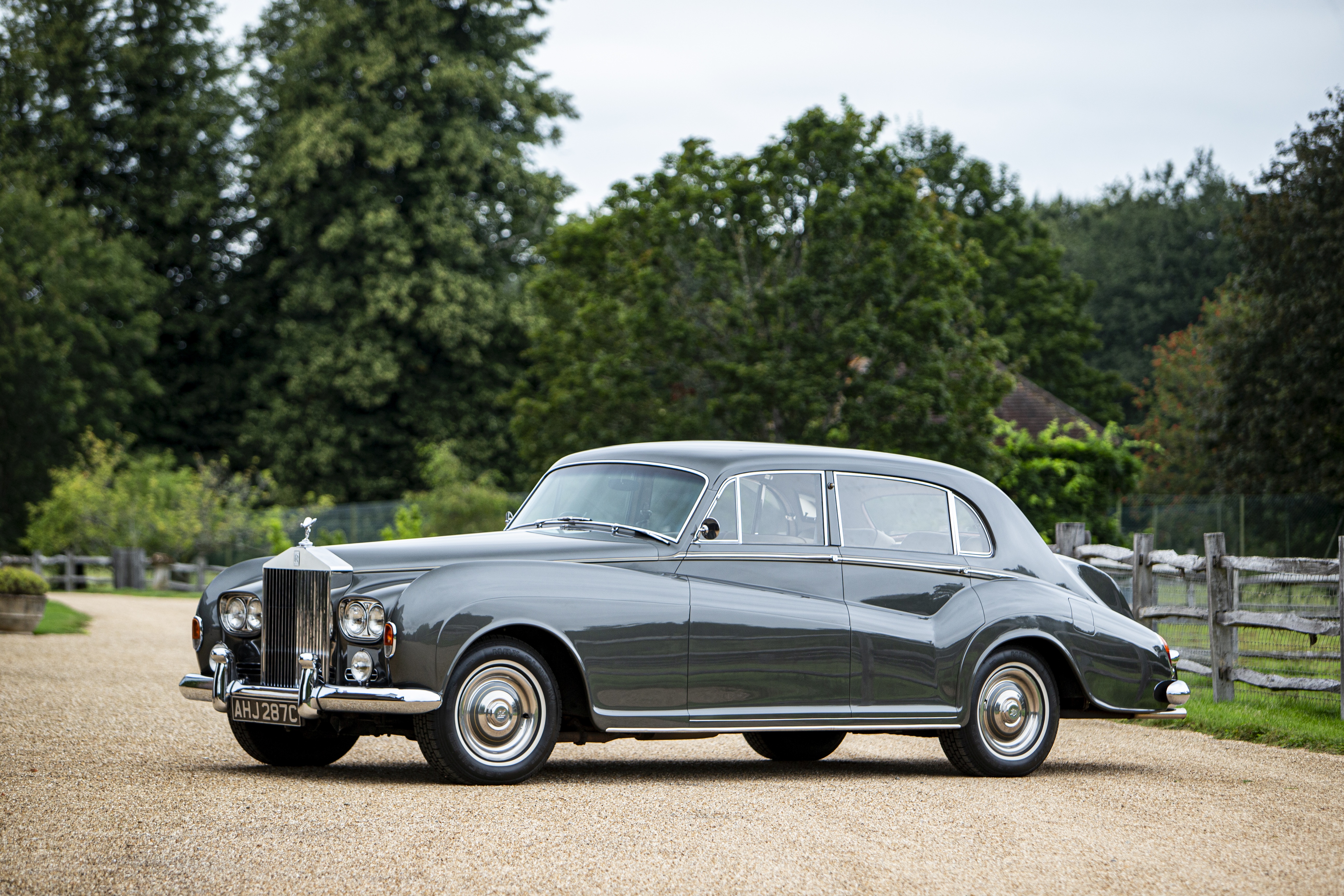 The property of a gentleman,1965 Rolls-Royce Silver Cloud III Long-Wheelbase Saloon Chassis no. ...