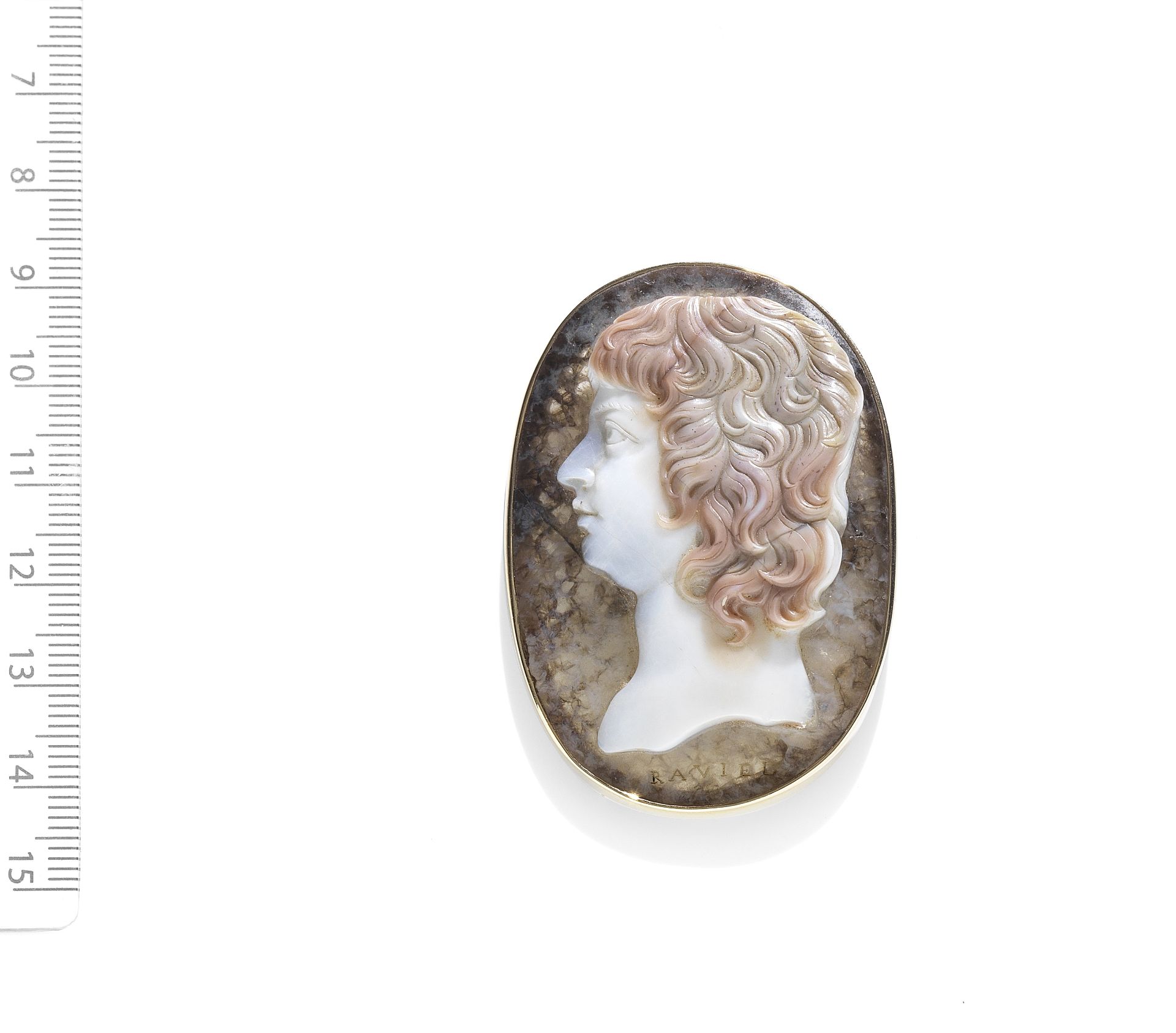 HARDSTONE CAMEO BROOCH