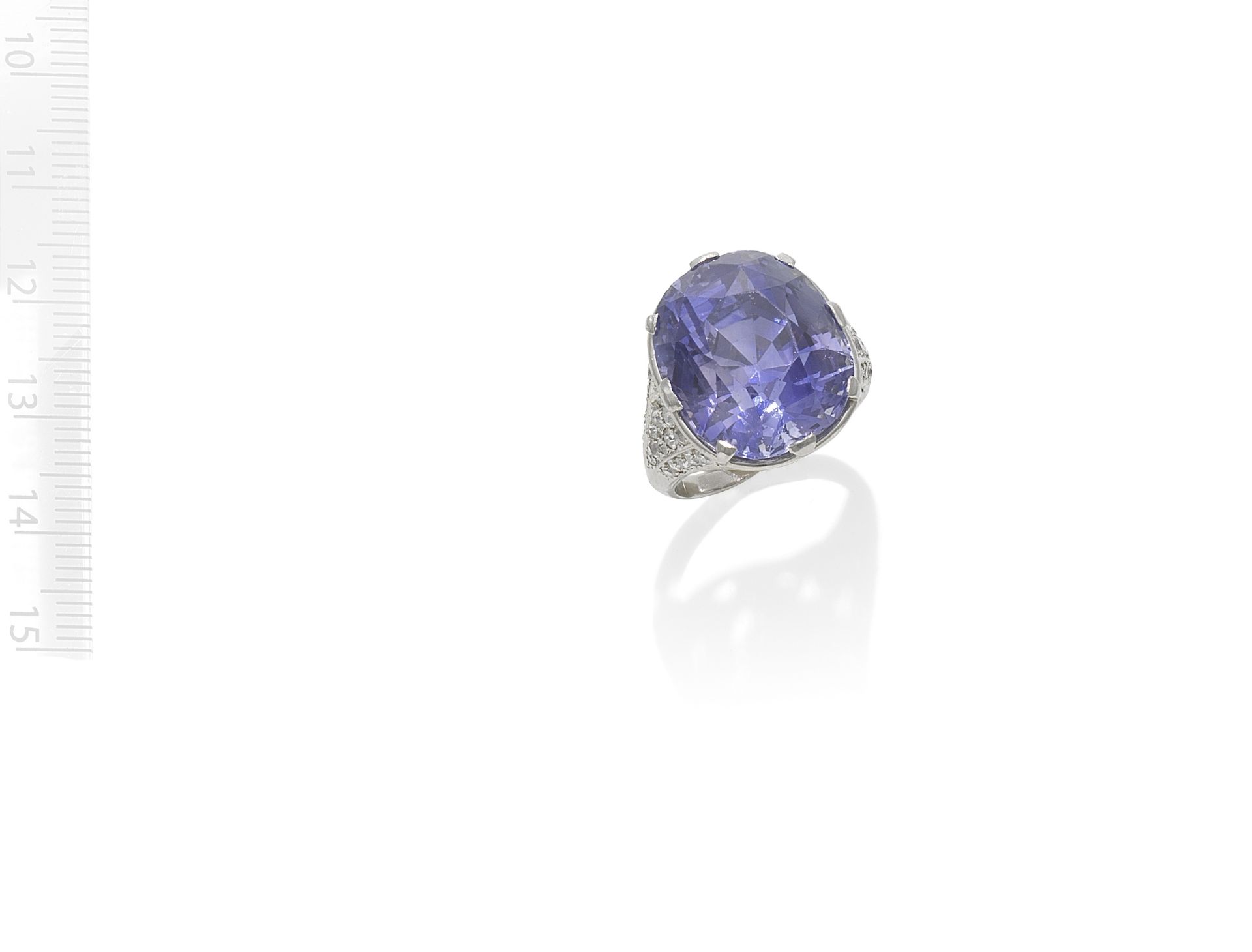 SAPPHIRE AND DIAMOND DRESS RING, CIRCA 1930