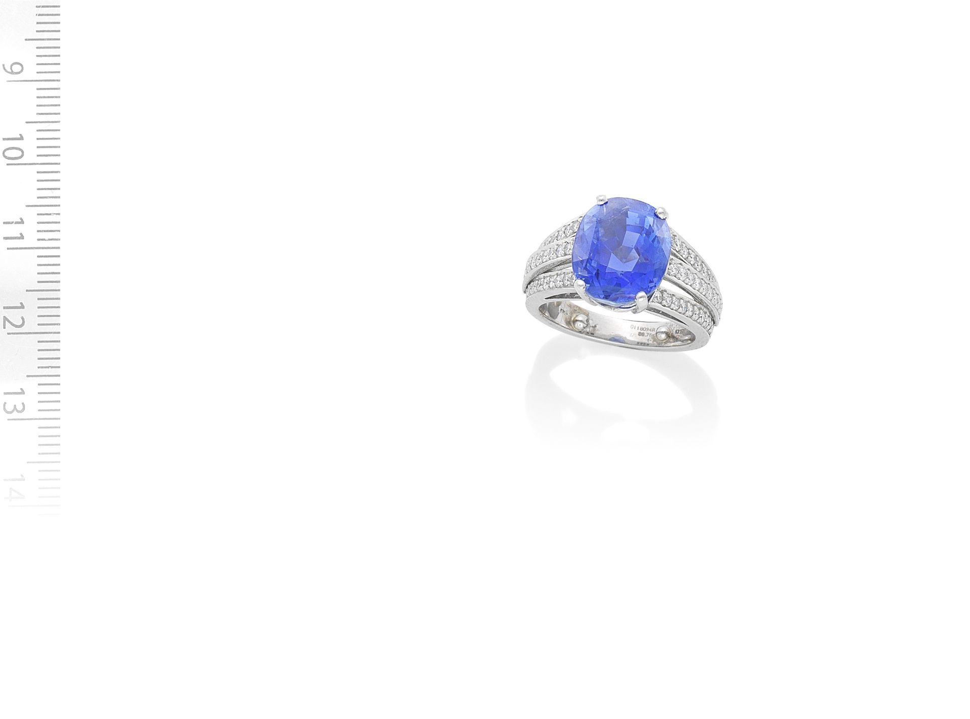 BOODLES: SAPPHIRE AND DIAMOND DRESS RING