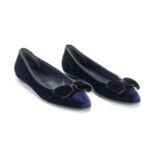 A PAIR OF MIDNIGHT BLUE VELVET BOW BALLET FLATS Chanel (includes dust bags)