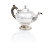 A George IV Silver teapot by Leonard Urquhart, Edinburgh, 1827