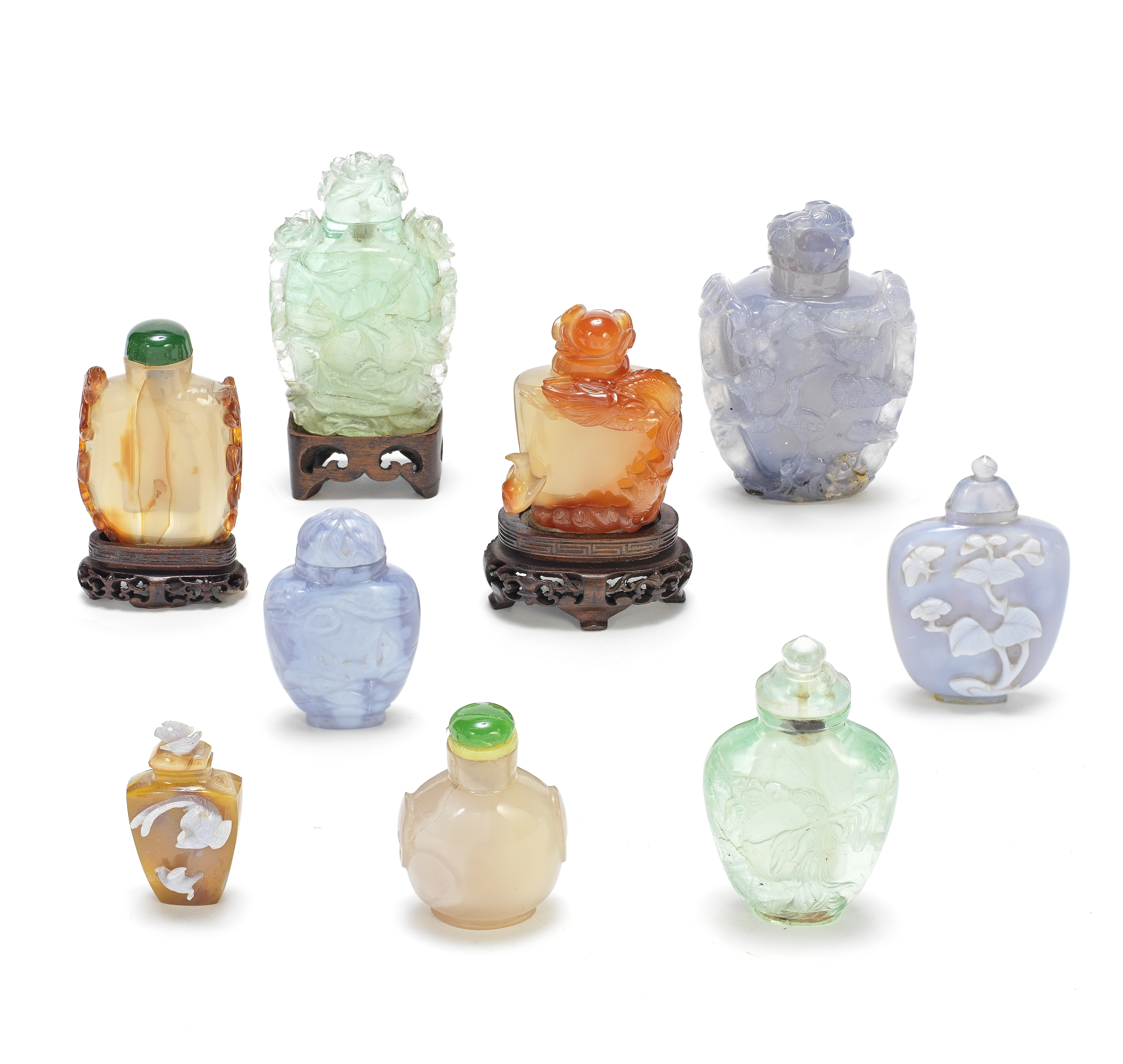 TWO GREEN FLUORITE SNUFF BOTTLES AND SEVEN AGATE BOTTLES 19th century (24)