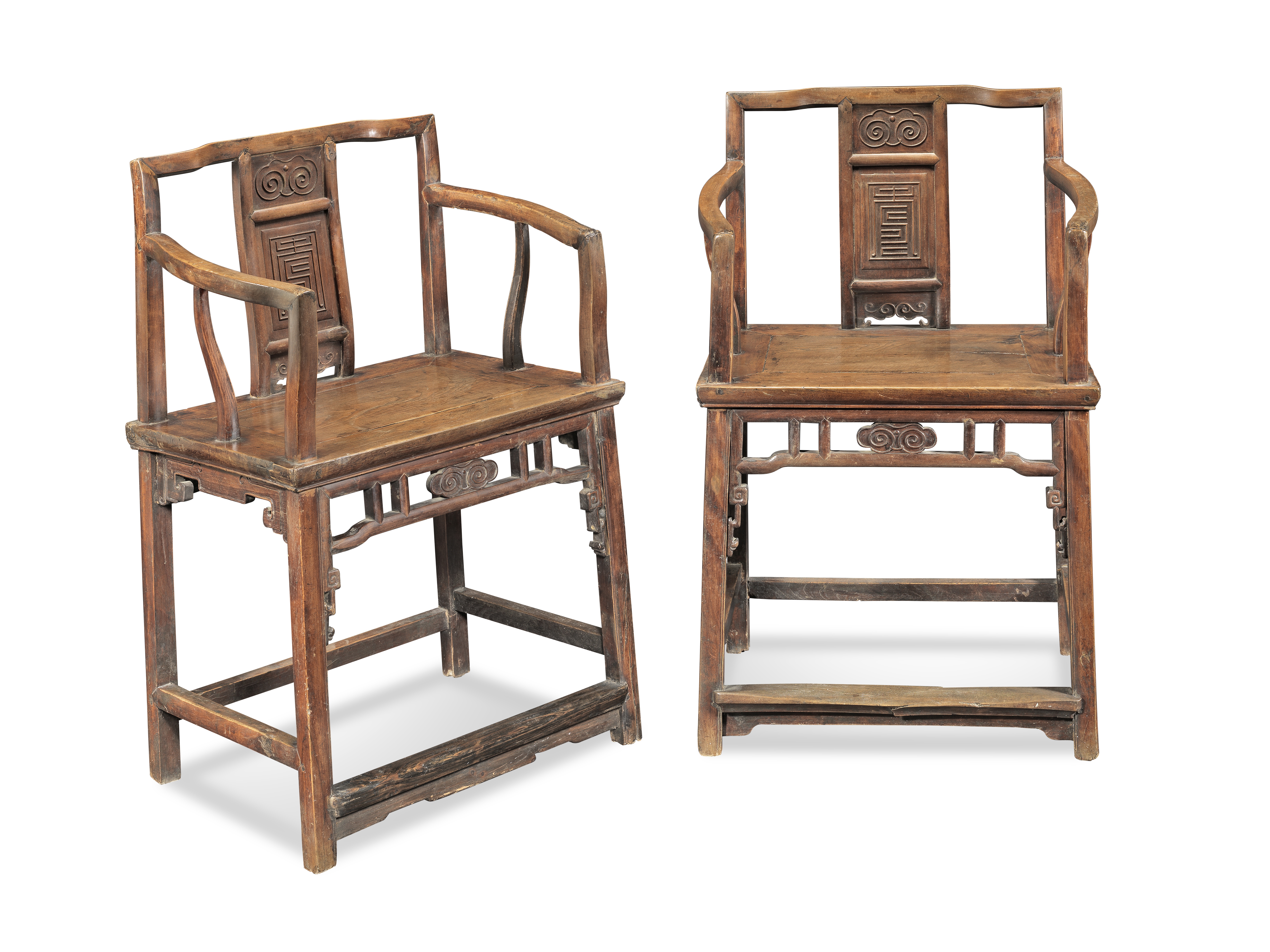 A PAIR OF HETAOMU YOKE-BACK ARMCHAIRS Early 19th century (2)