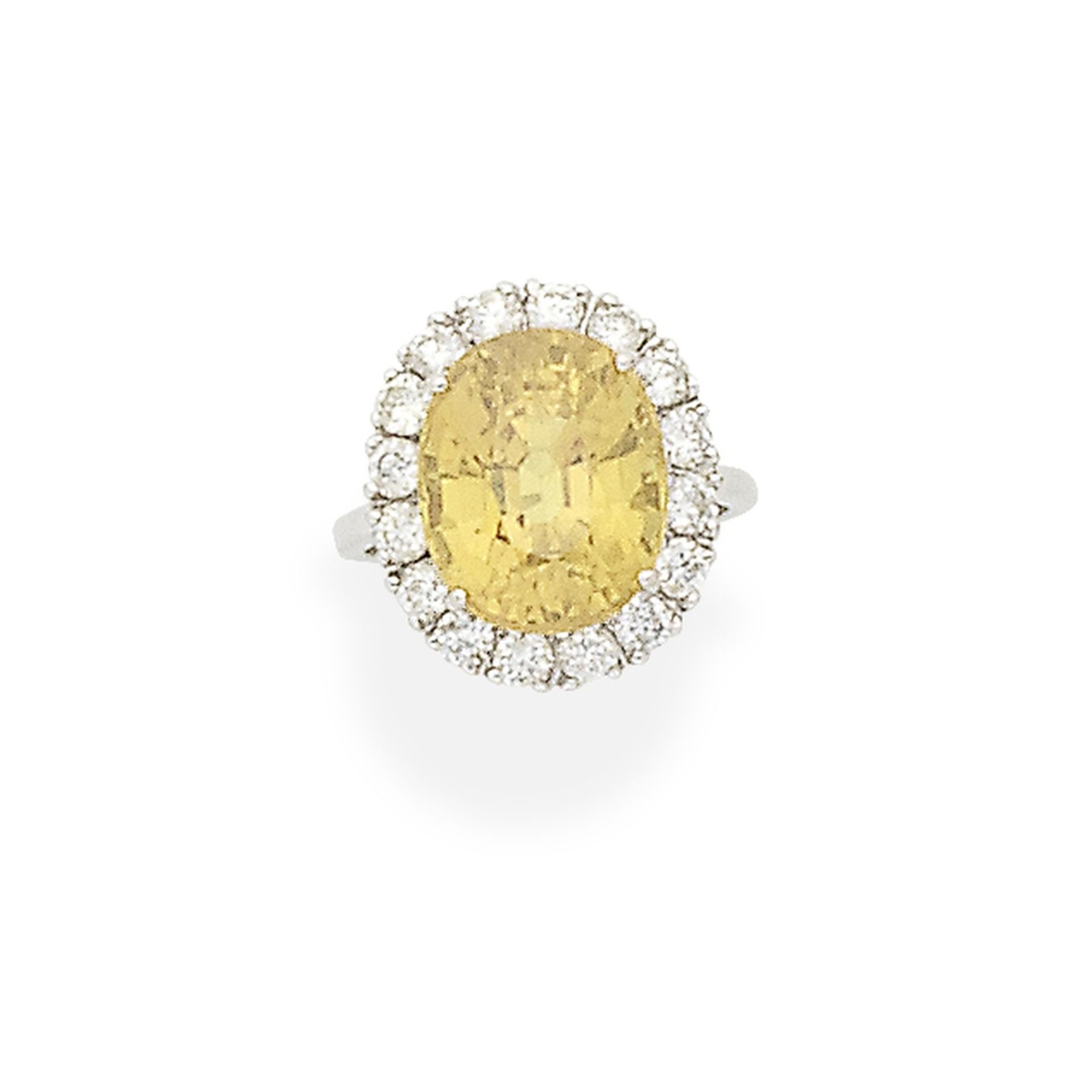 YELLOW SAPPHIRE AND DIAMOND CLUSTER RING