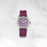 PATEK PHILIPPE. MONTRE BRACELET EN ACIER SERTIE DE DIAMANTS MOUVEMENT QUARTZ PATEK PHILIPPE. A ST...