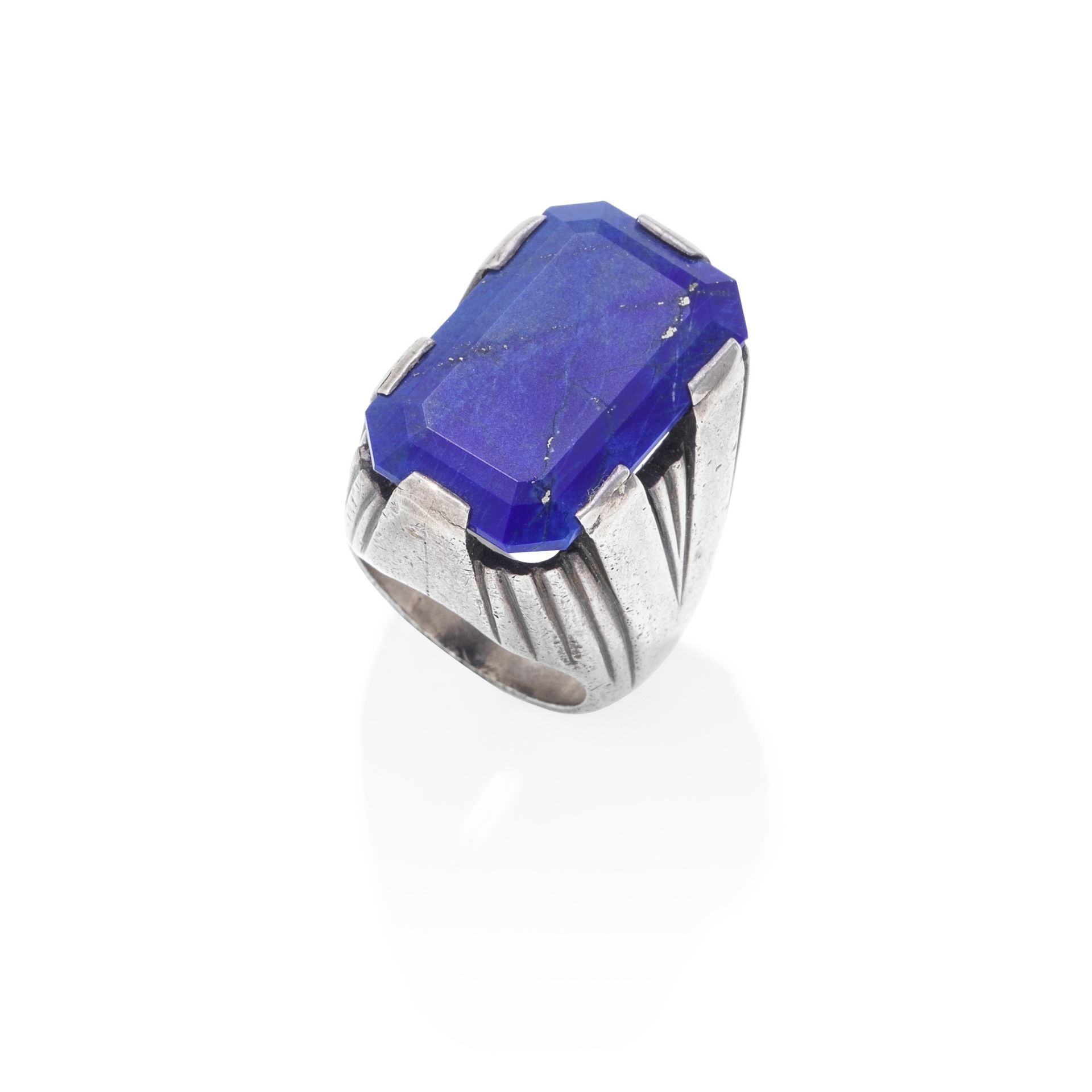 ART DECO LAPIS LAZULI RING, CIRCA 1935