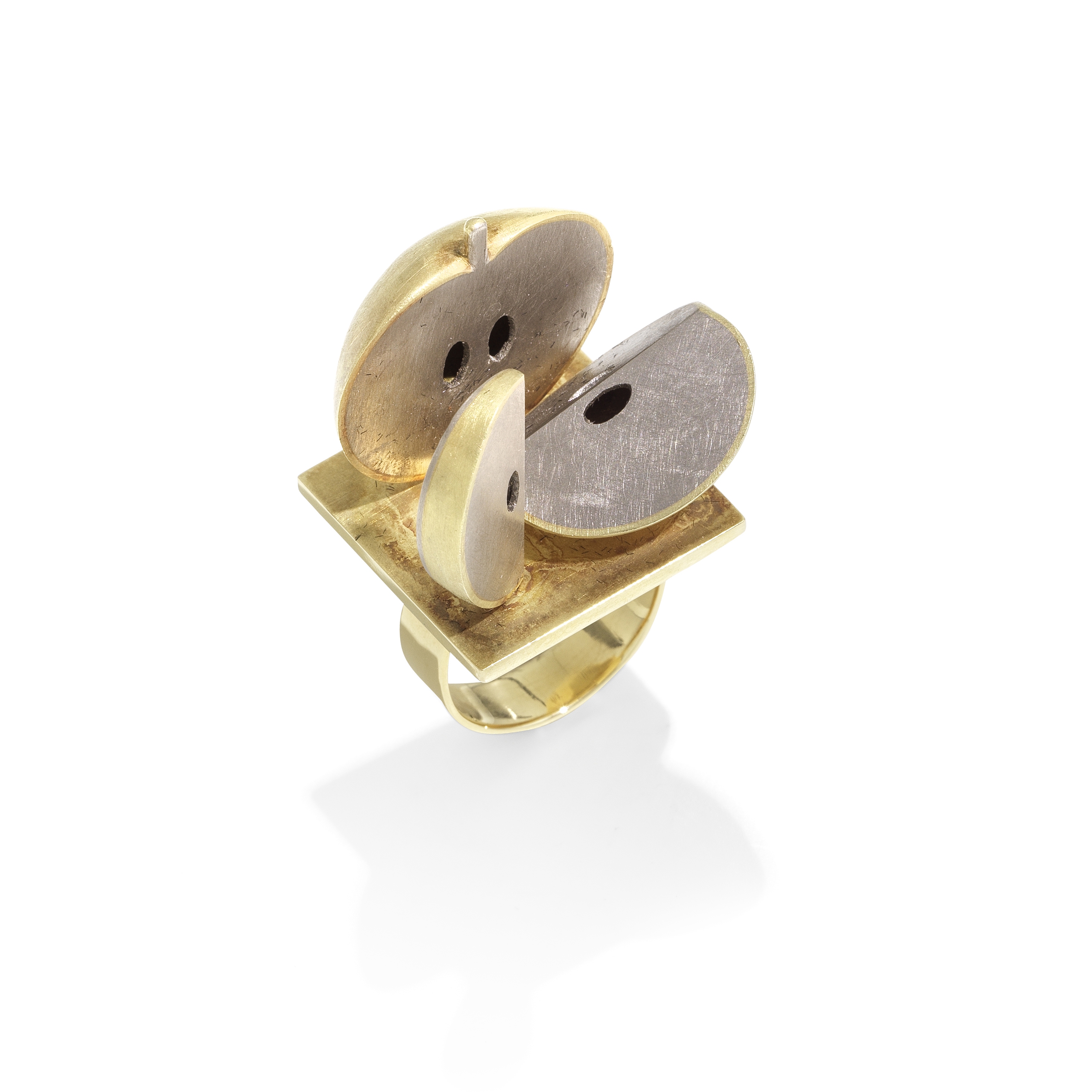 BRUNO MARTINAZZI: A LIMITED EDITION GOLD 'APPLE SLICE' RING, 1971