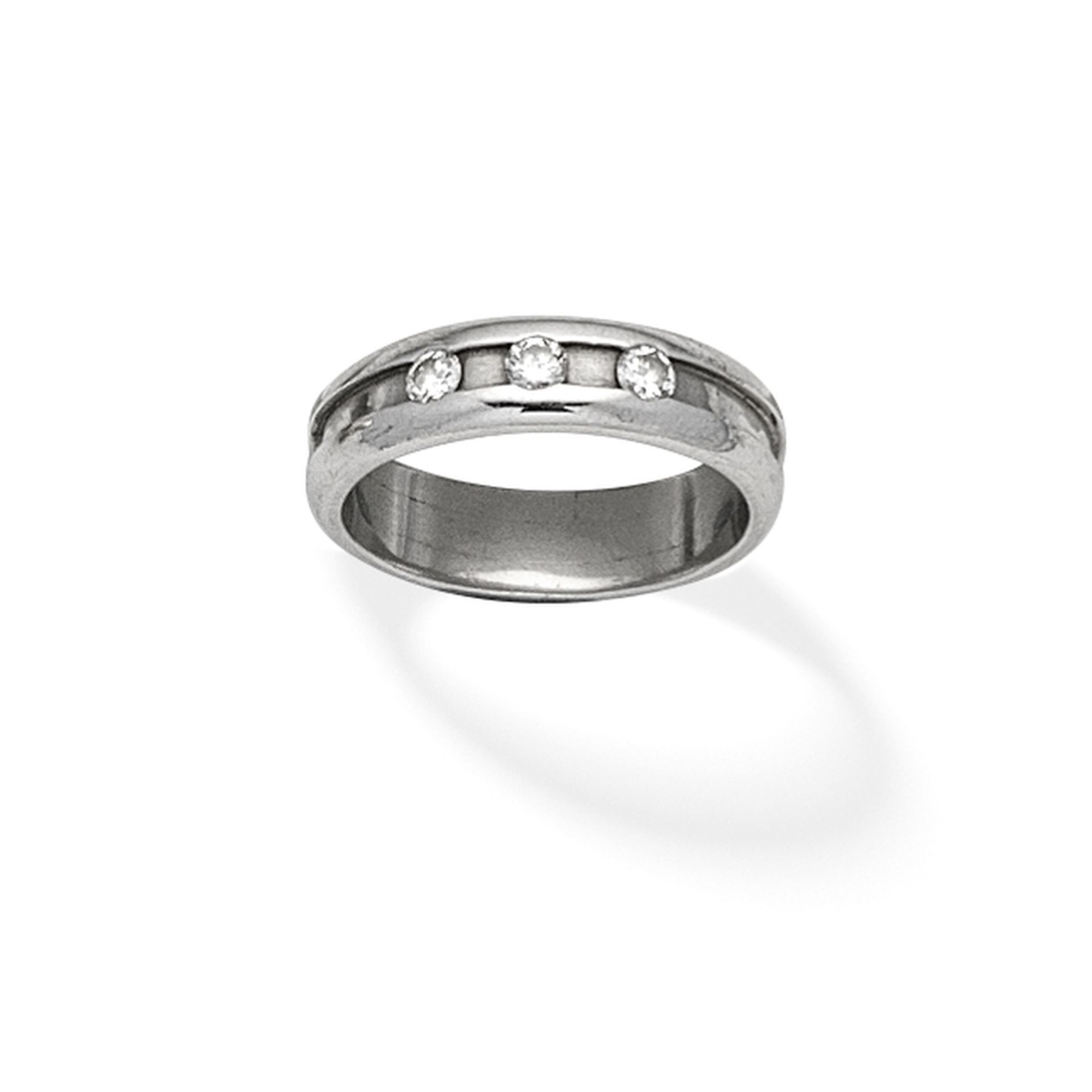 BOODLES: DIAMOND-SET 'AMARE' RING