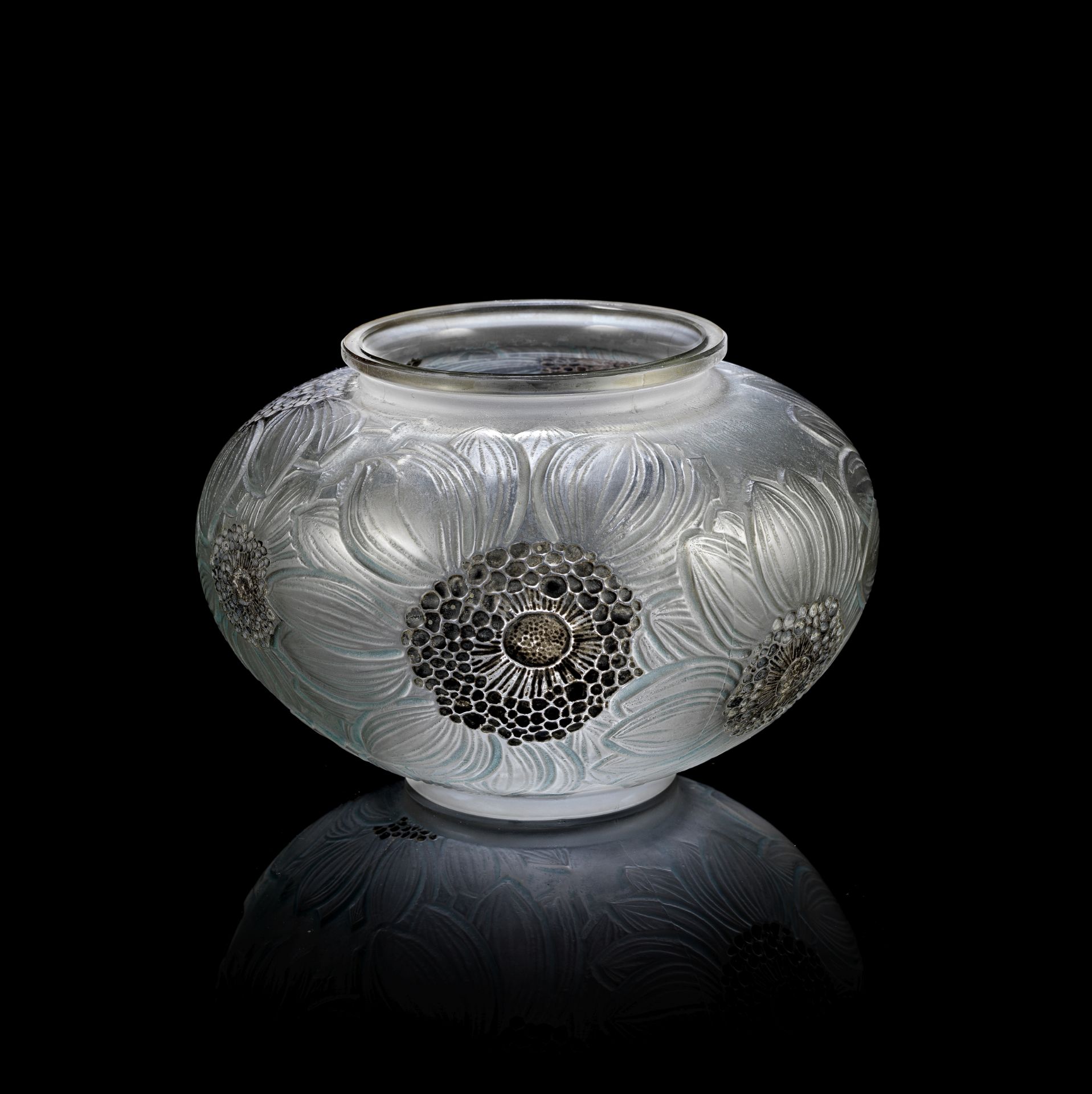Ren&#233; Lalique 'Dahlias' vase, designed 1923