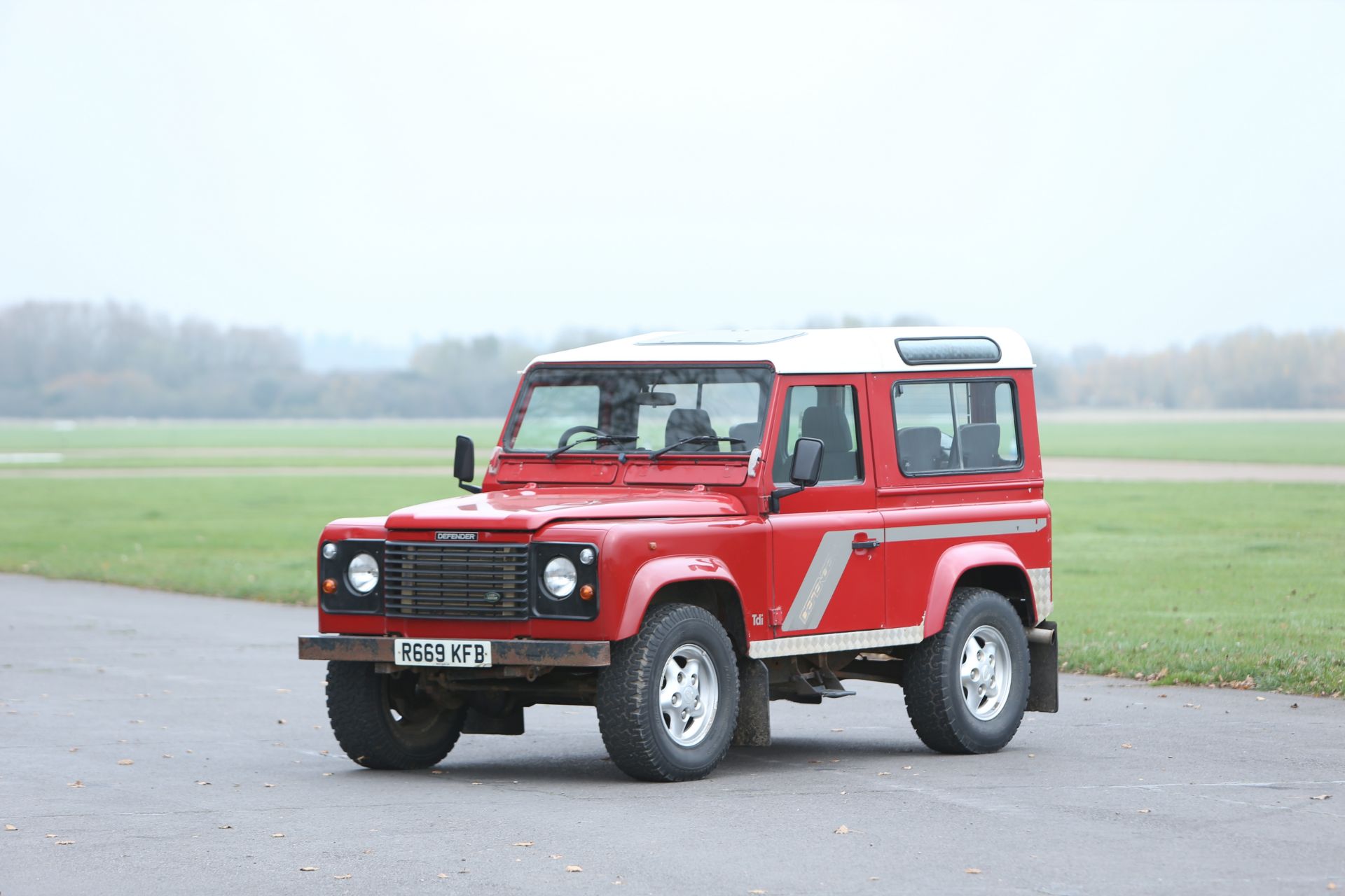 1997 Land Rover Defender 90 200Tdi County Chassis no. SALLDVA67VA126804 Engine no. 23L23411A