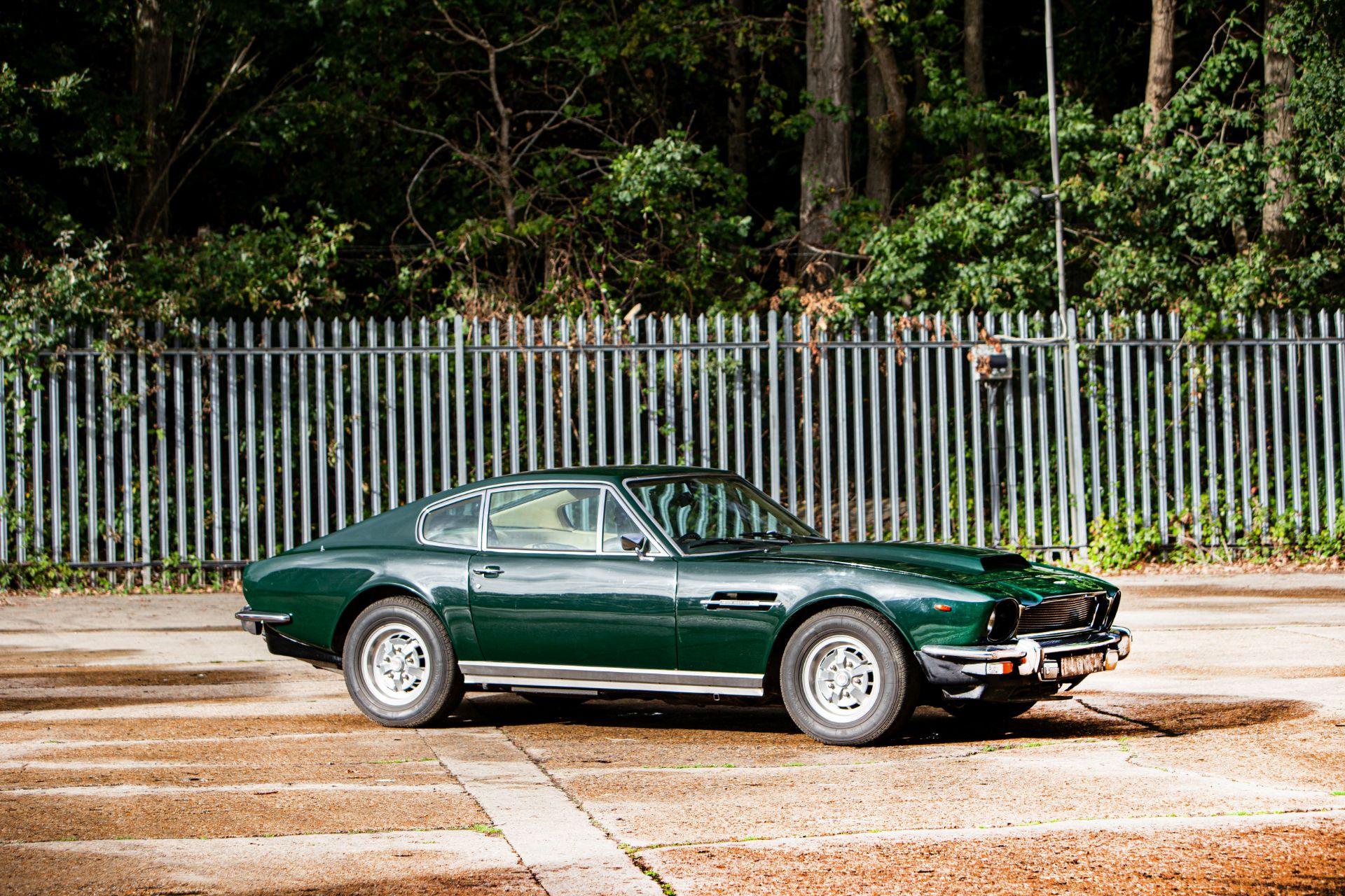 1977 Aston Martin V8 Series 3 Sports Saloon Chassis no. V8/11580/RCA Engine no. V540/1580