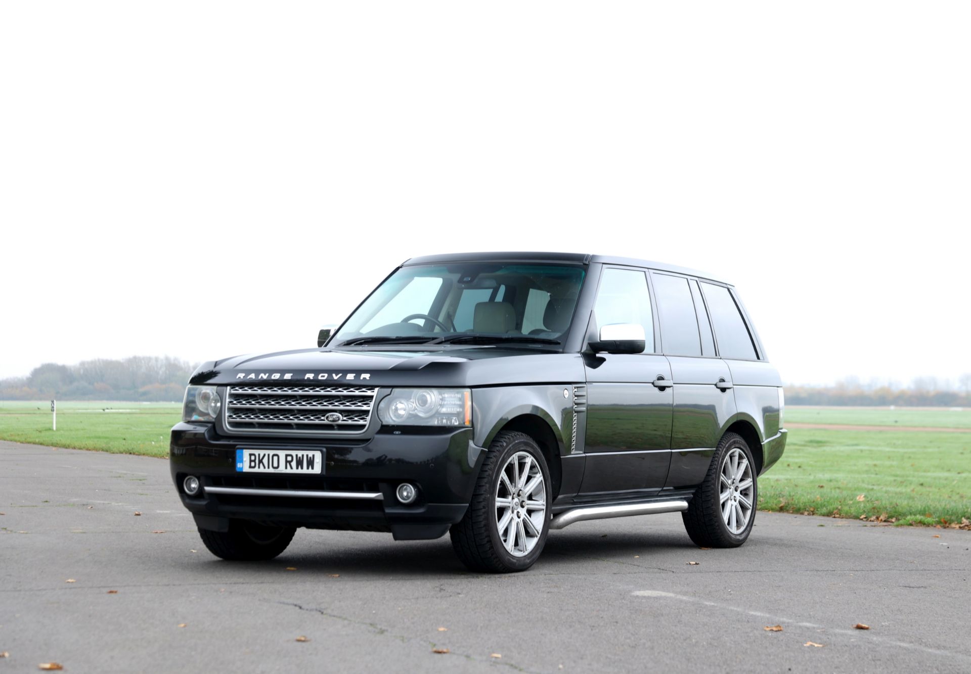 2010 Land Rover Range Rover Autobiography 4x4 Estate Chassis no. SALLMAME3AA322468