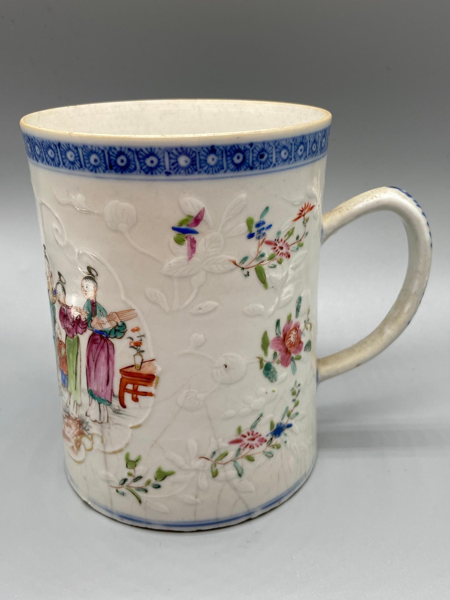 A large 19th century Chinese hand painted mug. Detailed with various hand painted figures and - Image 2 of 7