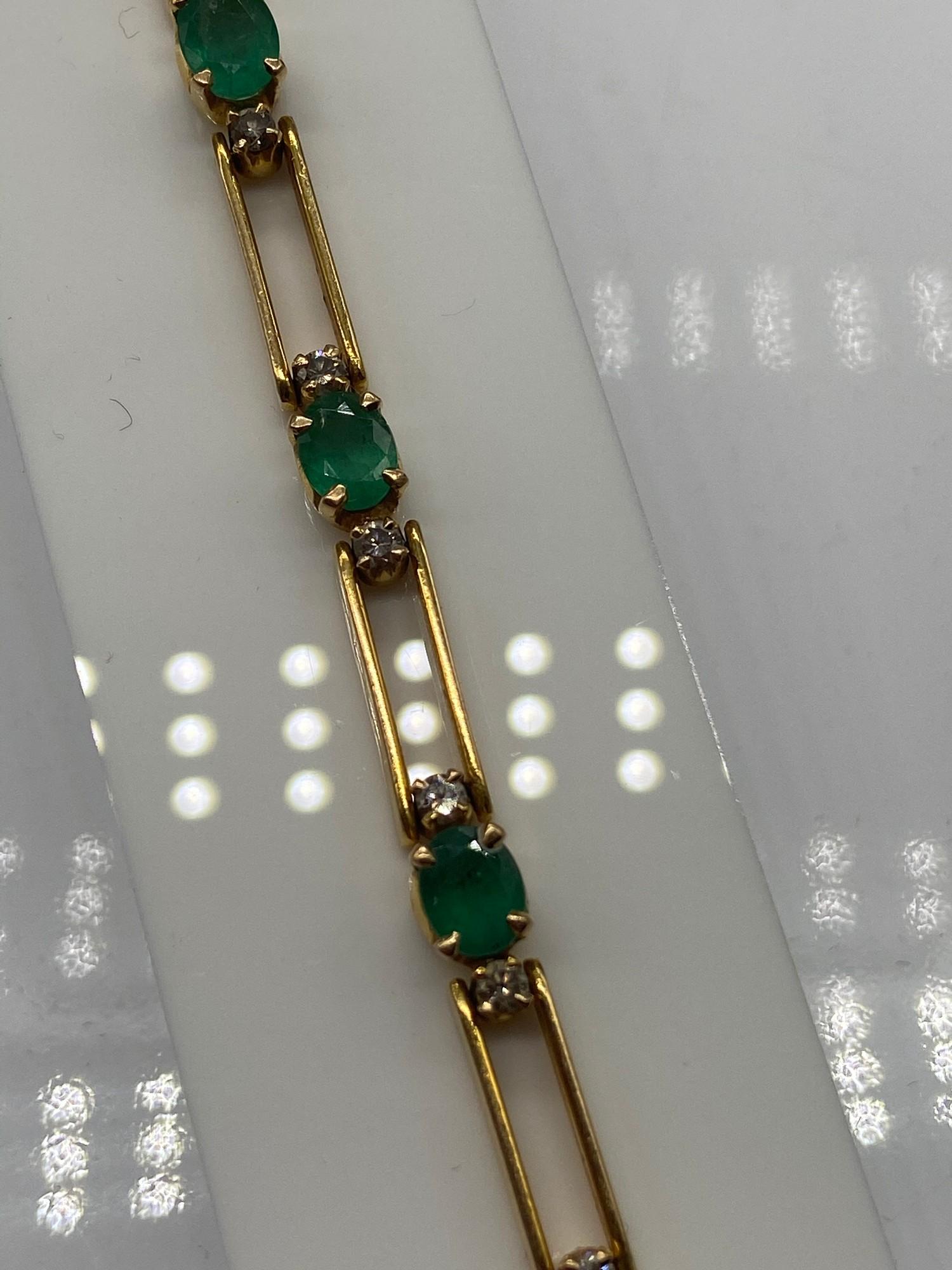 A Ladies 18k gold Diamond and Emerald bracelet. 0.64ct in total. [17 grams] [19cm in length] - Image 3 of 8