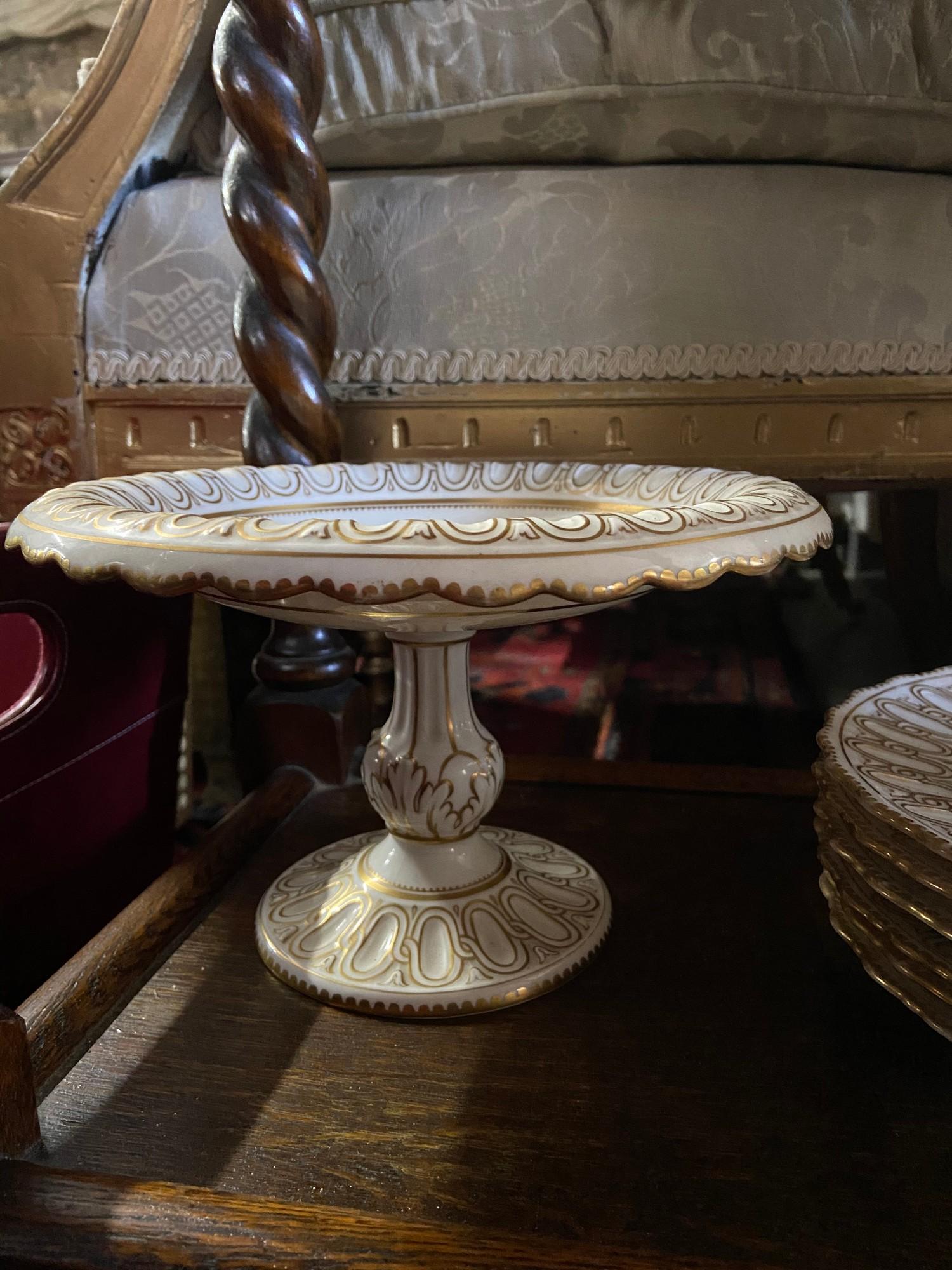 A Lot of 19th century Copeland porcelain. Includes 6 Floral and gilt design cabinet plates - Image 2 of 4