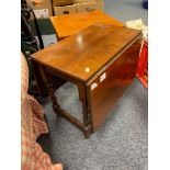 A Vintage mahogany drop end side table.