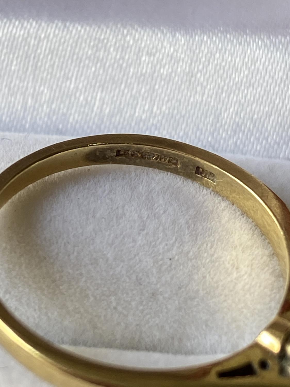 An 18ct gold ladies single diamond ring [0.15ct] [size P] [2.87g] - Image 8 of 8