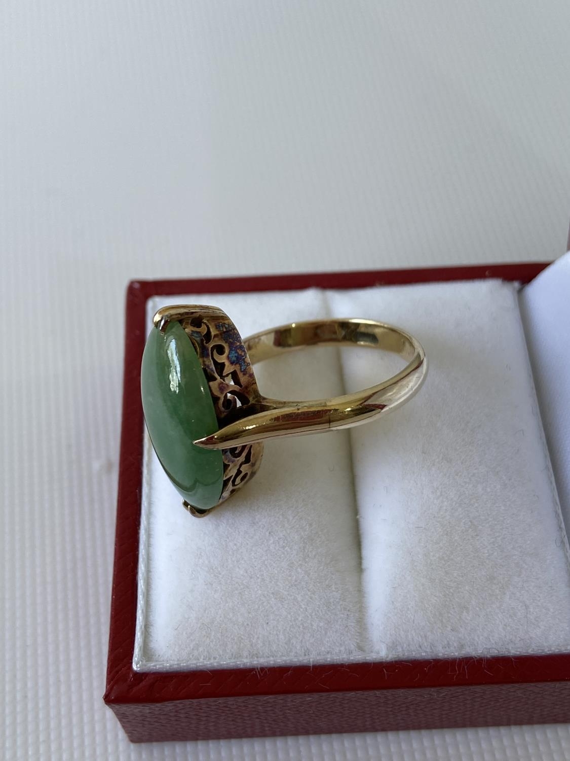 An 18ct gold & jade ring [5.44g] [M 1/2] stamped [18k] - Image 7 of 10
