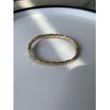 A London export 9ct gold two tone bangle (missing clasp) [5x5cm] [10-25g]