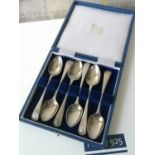A Set of 6 Birmingham silver tea spoons with a fitted box, produced by J. Sherwood & sons.