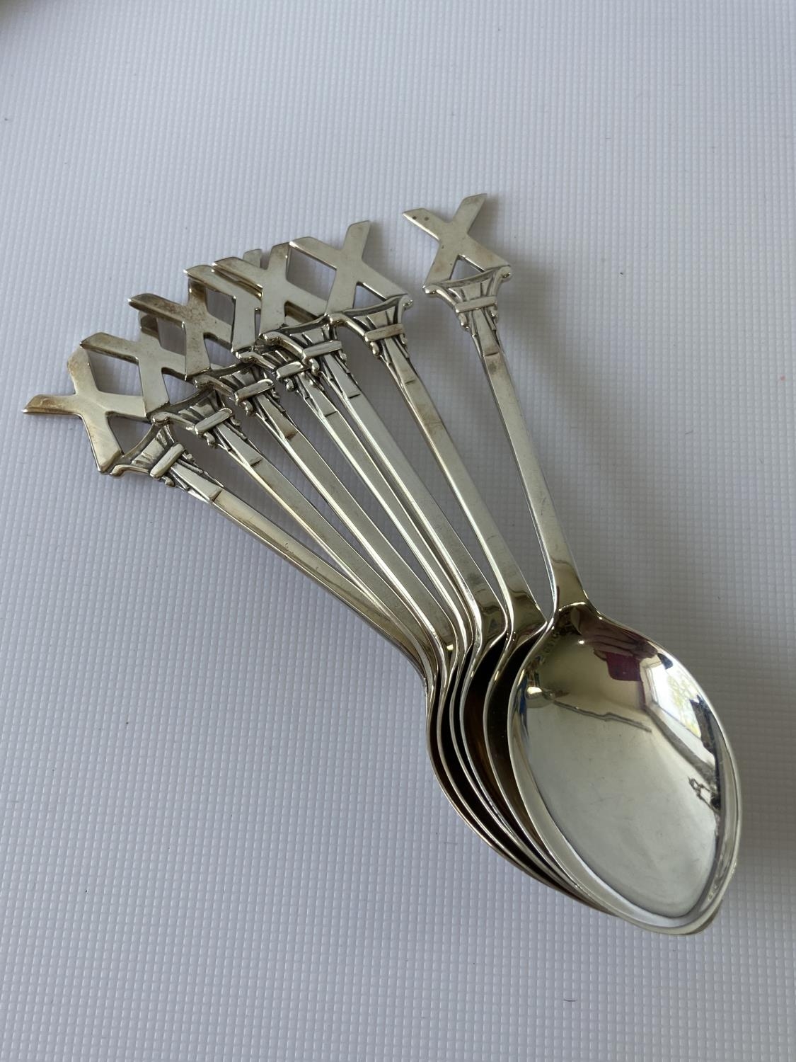 A set of 7 Birmingham silver tea spoons [J.B Chatterley & Sons Ltd] [74.63g]