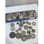 A COLLECTION OF SILVER COINS TO INCLUDE 1891 CROWN, 1889 CROWN, VARIOUS HALF CROWNS, VARIOUS TWO