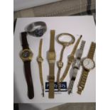 A SELECTION OF VARIOUS VINTAGE WATCHES TO INCLUDE TOMMY HILFIGER 1500 PROFESSIONAL WATCH, BEN DE
