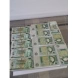 18 VARIOUS ONE POUND BANK NOTES. INCLUDES SCOTTISH PARLIAMENT, BANK OF ENGLAND AND ALEXANDER