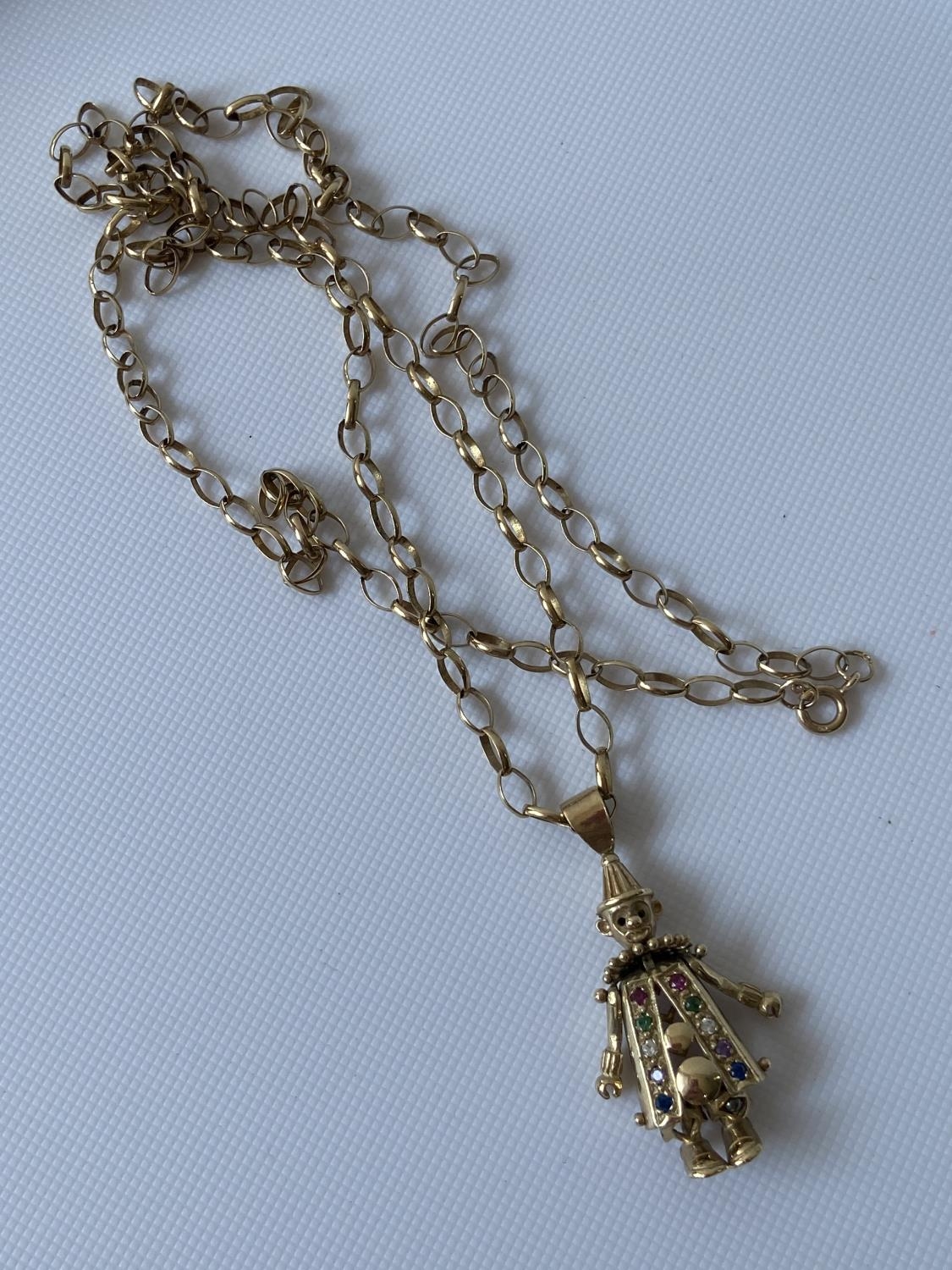 9ct gold clown pendant, together with a 9ct gold belcher chain [length 72cm] [15.2g] - Image 2 of 8