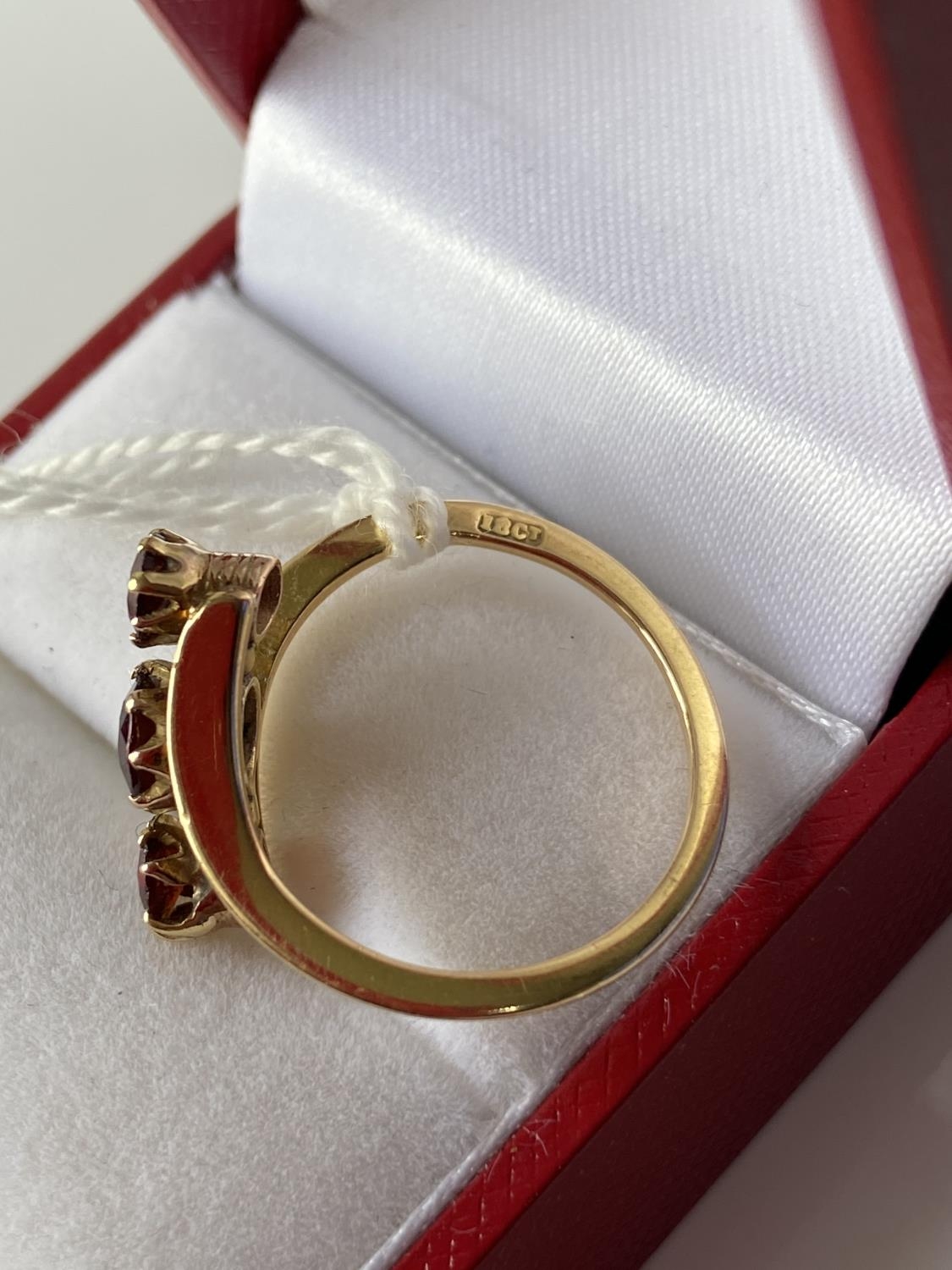 A ladies 18ct gold twist ring set with 3 large garnets [size L] [2.78g] - Image 10 of 10