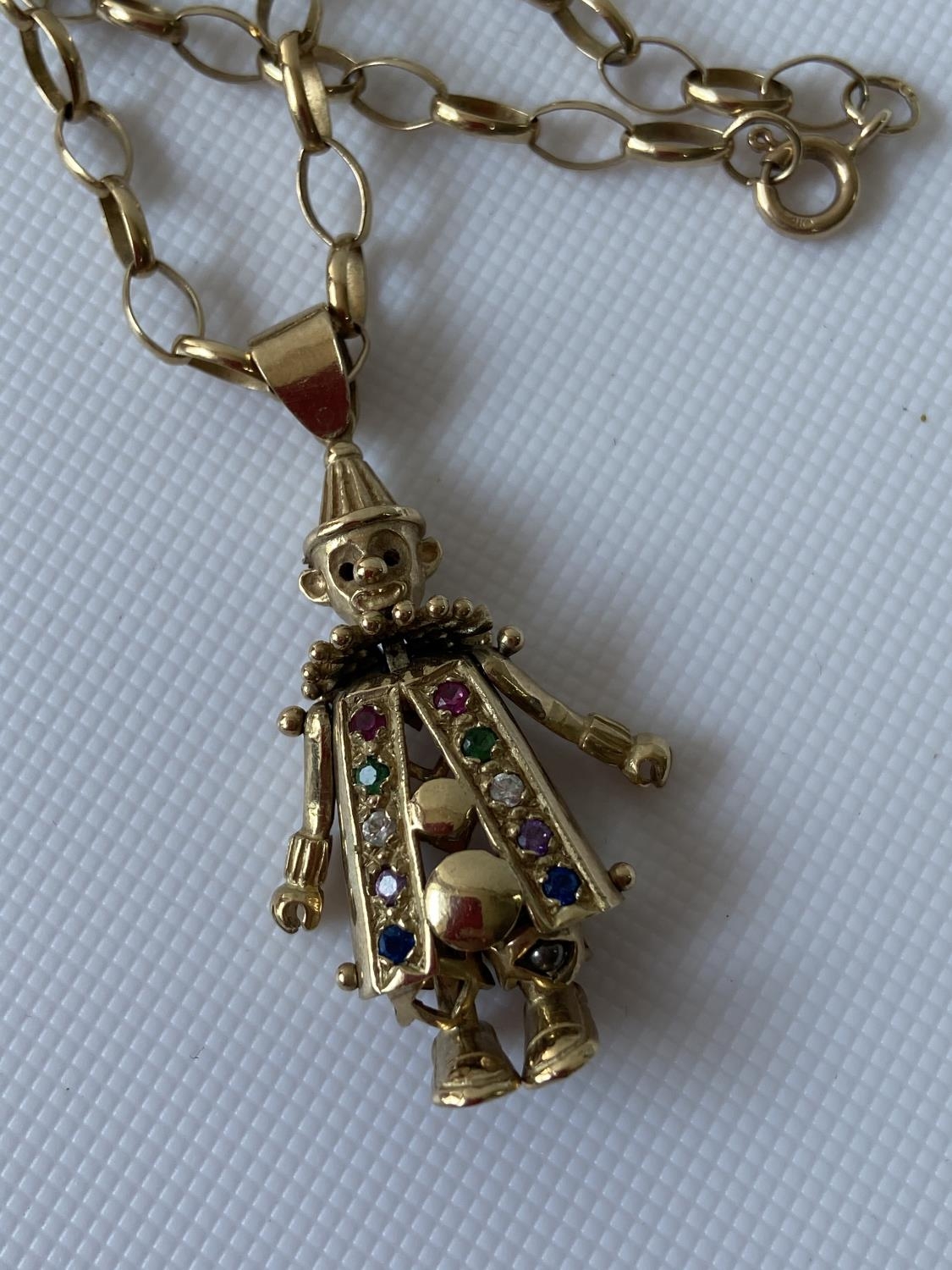 9ct gold clown pendant, together with a 9ct gold belcher chain [length 72cm] [15.2g] - Image 3 of 8