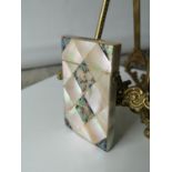 A Nice example of a 19th century mother of pearl & pauo shell card case. [9x5.5cm]